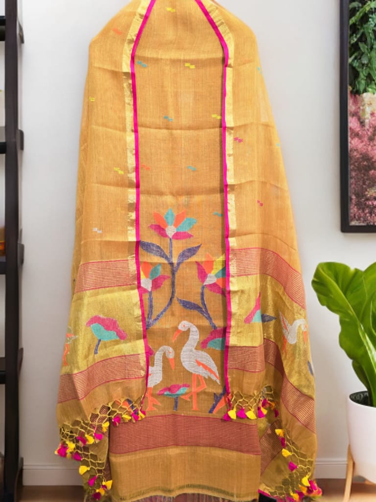 Kora Jayshree pure linen handwoven Jamdani kurti and dupatta set by Rihyaaz, featuring premium-quality traditional Indian handloom weaving.