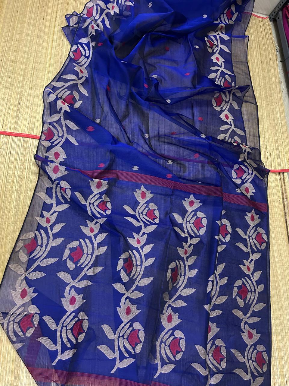 𝓢𝓻𝓲𝓵𝓪𝓽𝓱𝓪 – Pure Muslin Jamdani Saree | Premium Handwoven Saree | Rihyaaz