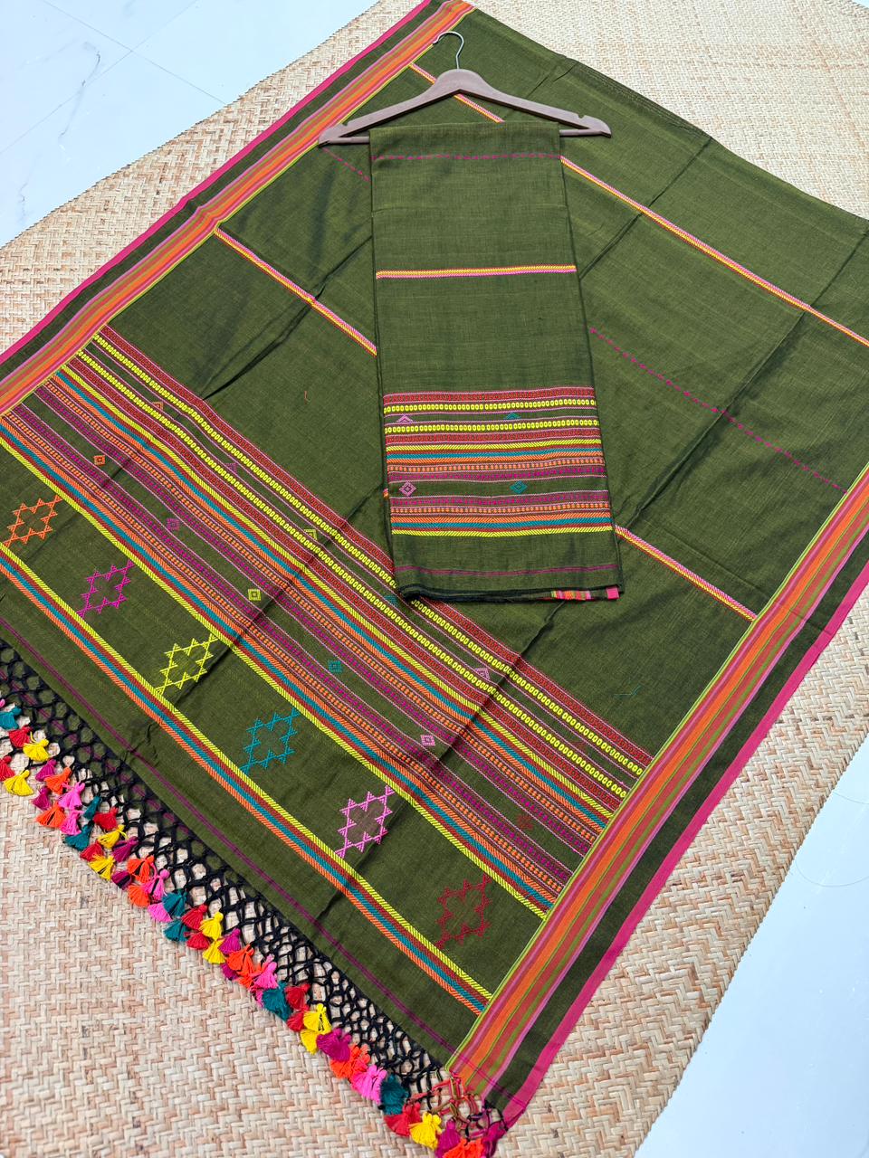 Bhujodi Jamdani pure cotton handwoven suit by Rihyaaz with 3 meter top and 2.5 meter dupatta.