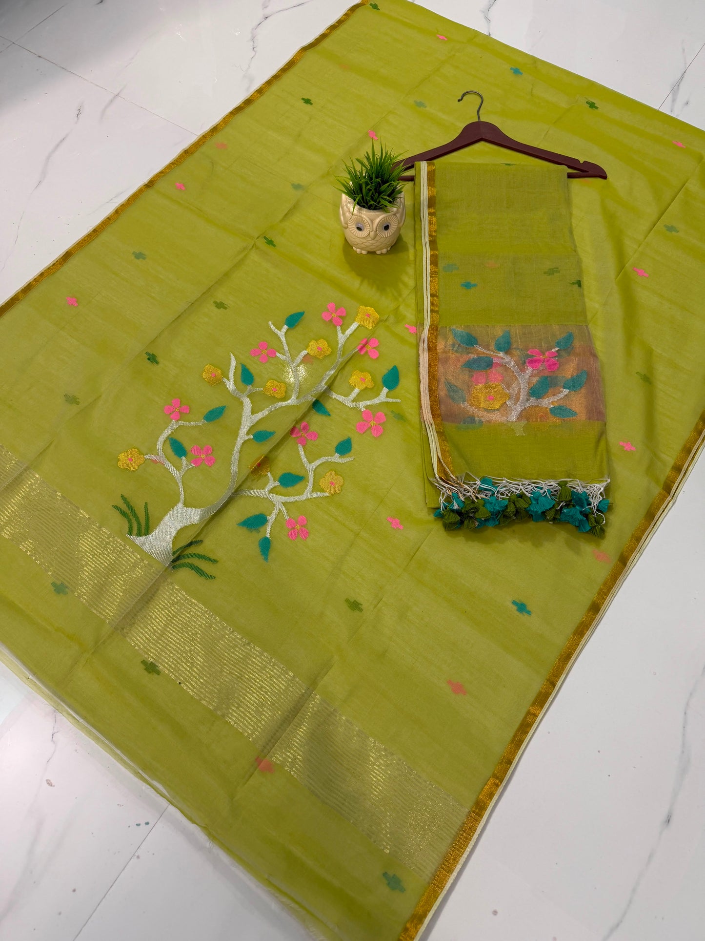 ⚜️ Muslin Jamdani Handwoven Suits with Tasselled Dupatta | Rihyaaz