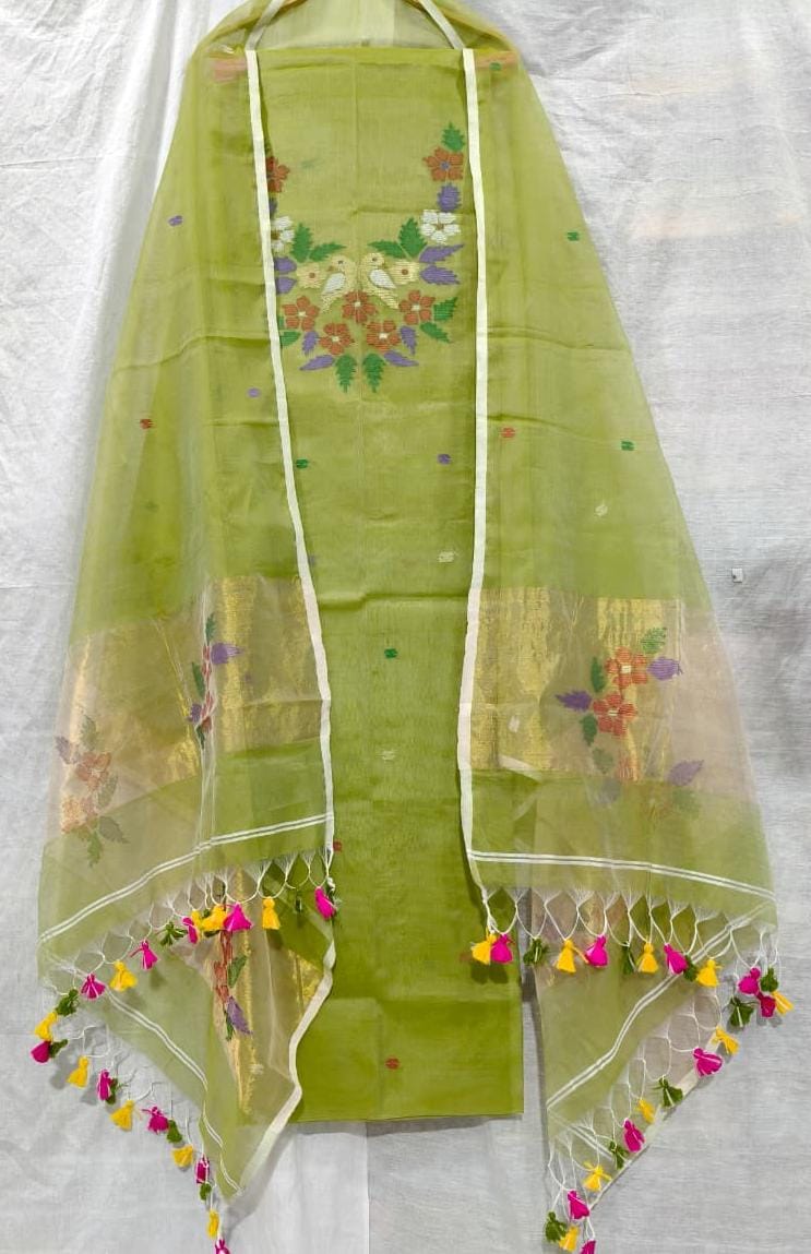 Rihyaaz Muslin Jamdani suit with matching tassel dupatta and delicate needle-weaved floral motifs.