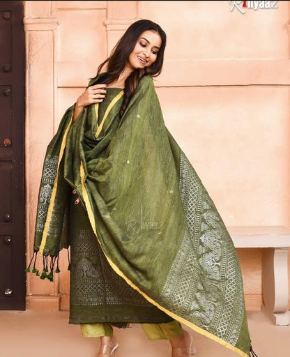 𝓣𝓻𝓪𝔂𝓪 Tissue Linen Korvai Border Suit by Rihyaaz, available in customisable colours and ready to dispatch.