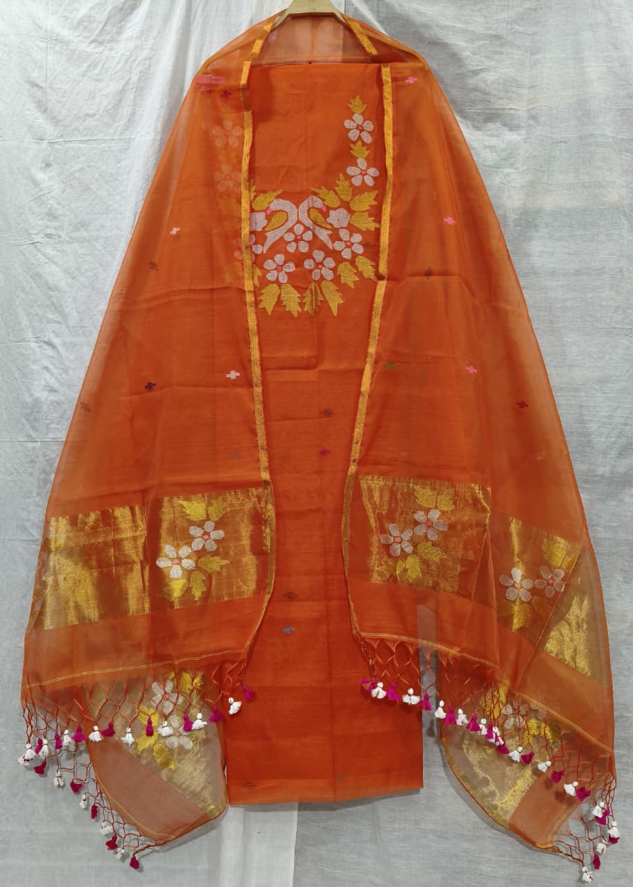 Rihyaaz Muslin Jamdani suit with matching tassel dupatta and delicate needle-weaved floral motifs.