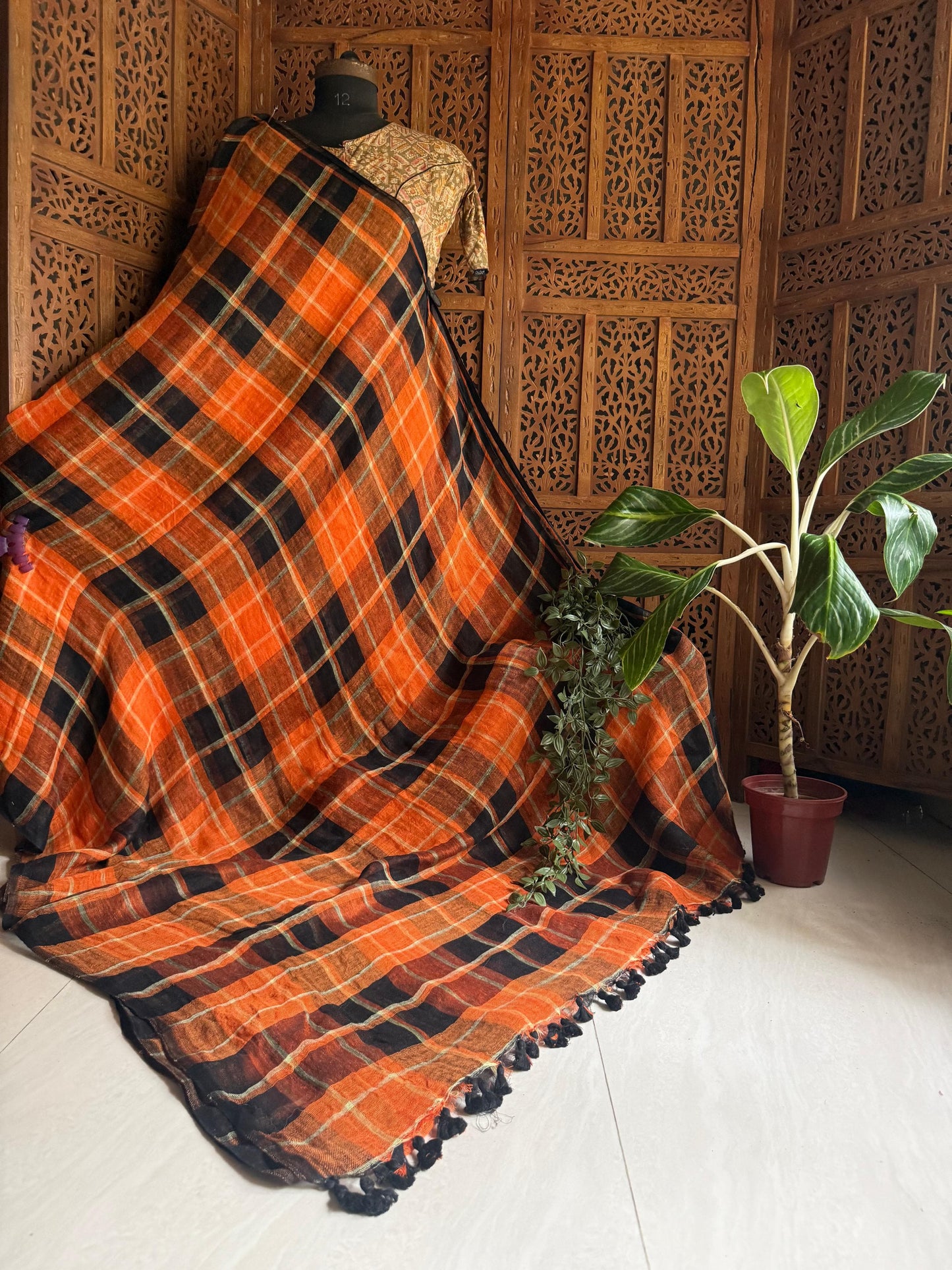 Luxe Orange pure 100 count Jayasree linen check saree with running blouse piece by Rihyaaz