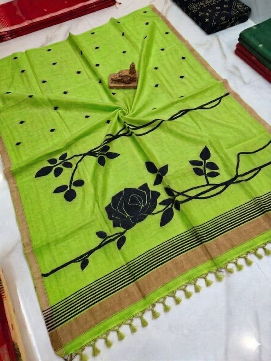 Handwoven Mul Cotton Rose Saree with elegant rose design, blouse piece available – Rihyaaz