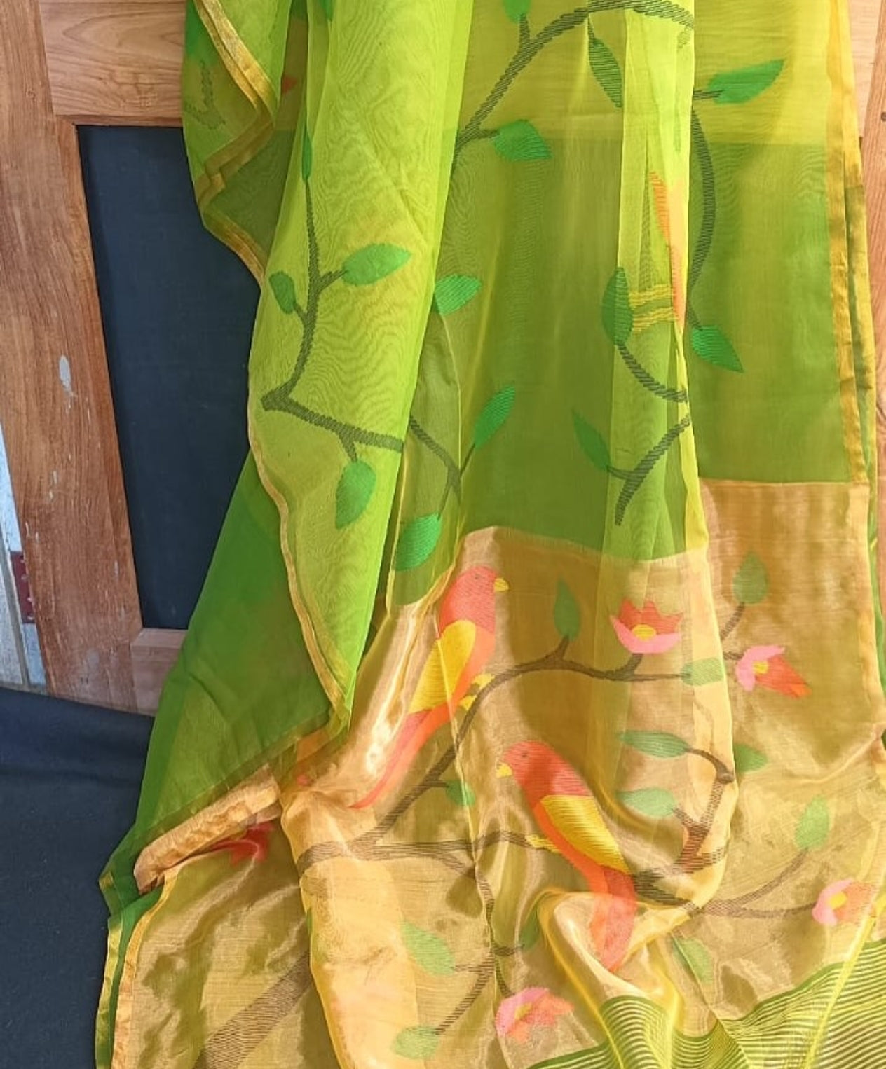 Shakuntala Muslin bird motif all-over weaved jamdani saree with paithani palla by Rihyaaz