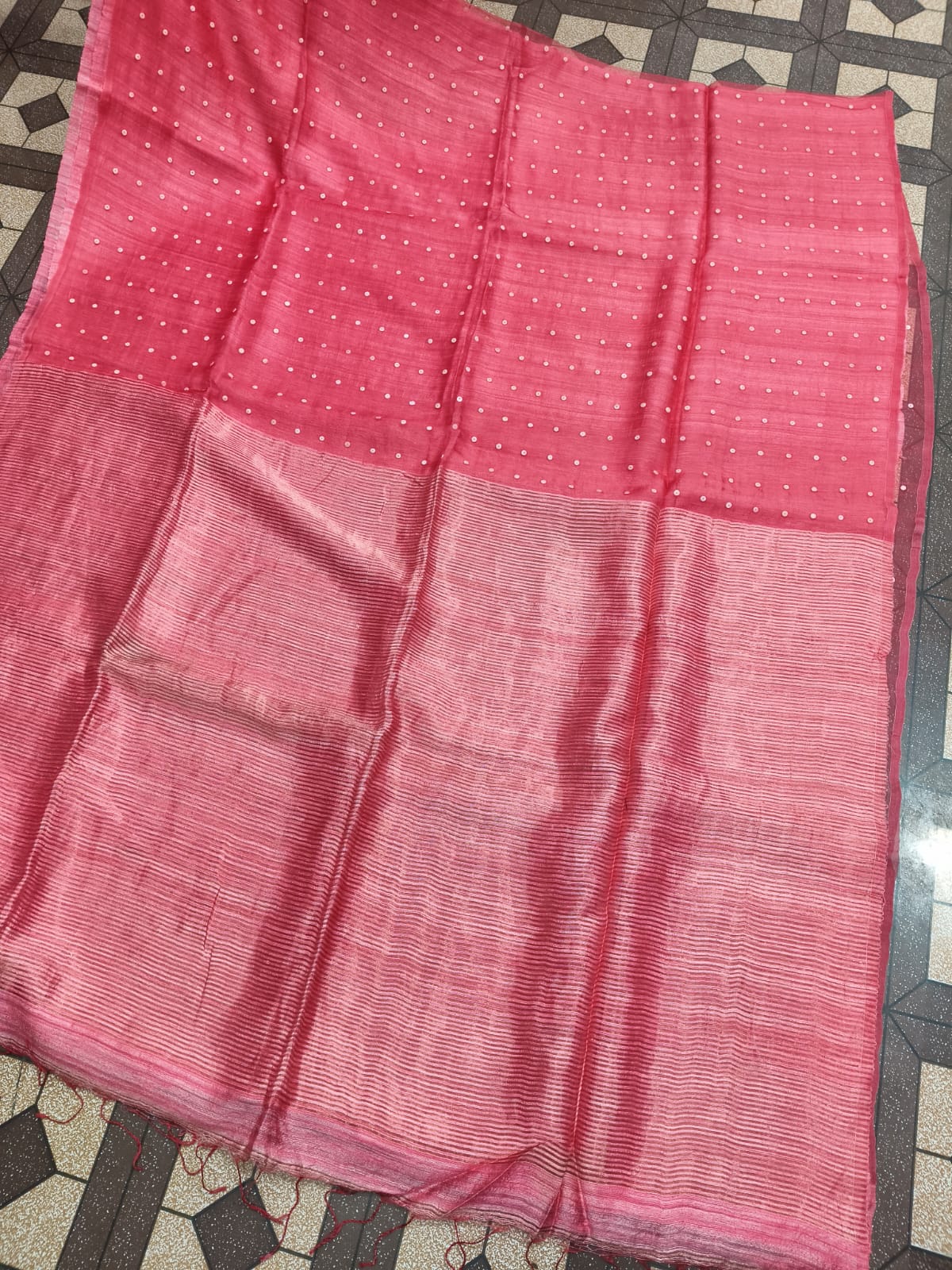 Shatranj Pure Matka Muslin Silk saree with zari border and all-over white sequin sea-shell woven palla, paired with running Matka blouse piece by Rihyaaz 