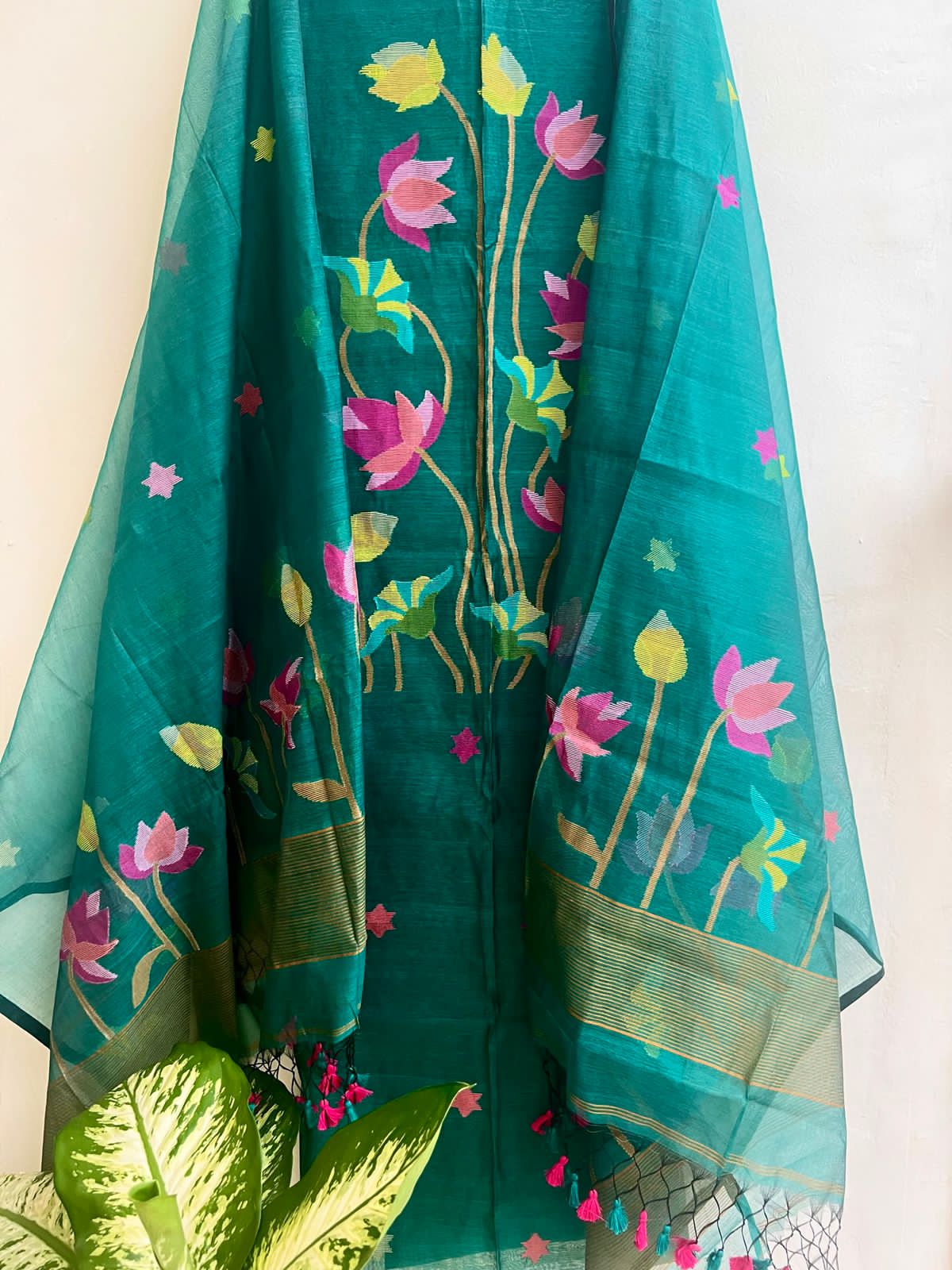 Padma Muslin weaved lotus motif cotton jamdani suit with tassel dupatta by Rihyaaz