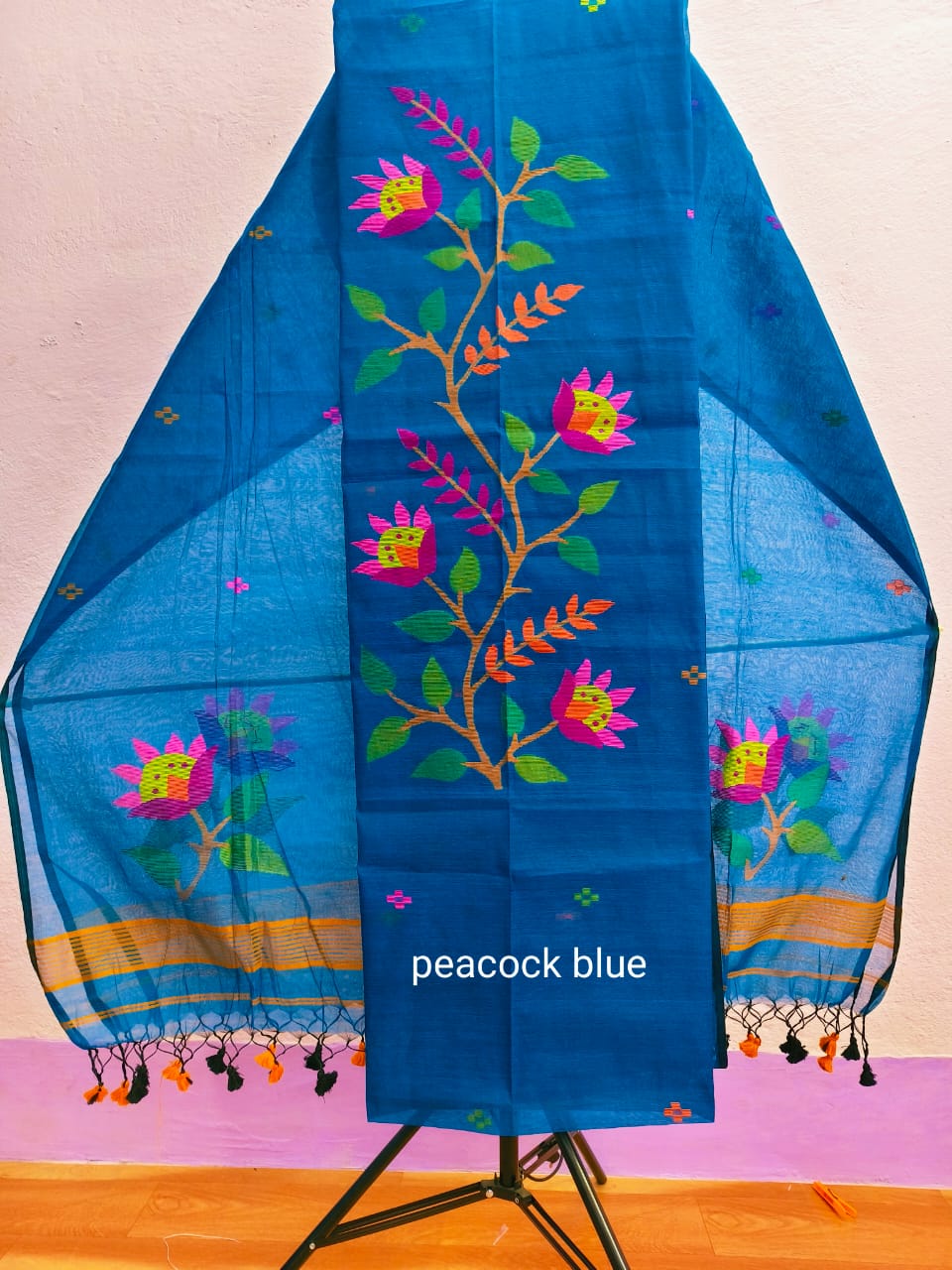 𝕶𝖚𝖓𝖏 handwoven jamdani suit set by Rihyaaz with 2.7 meter top and 2.5 meter dupatta