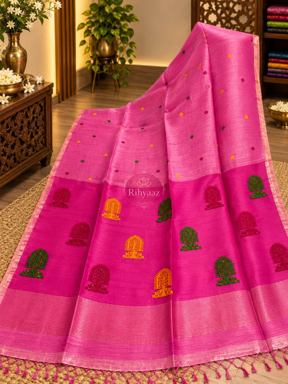 Mukut pink linen silk handwoven Jamdani saree by Rihyaaz, featuring elegant handwoven Jamdani craftsmanship on premium silk-linen fabric.