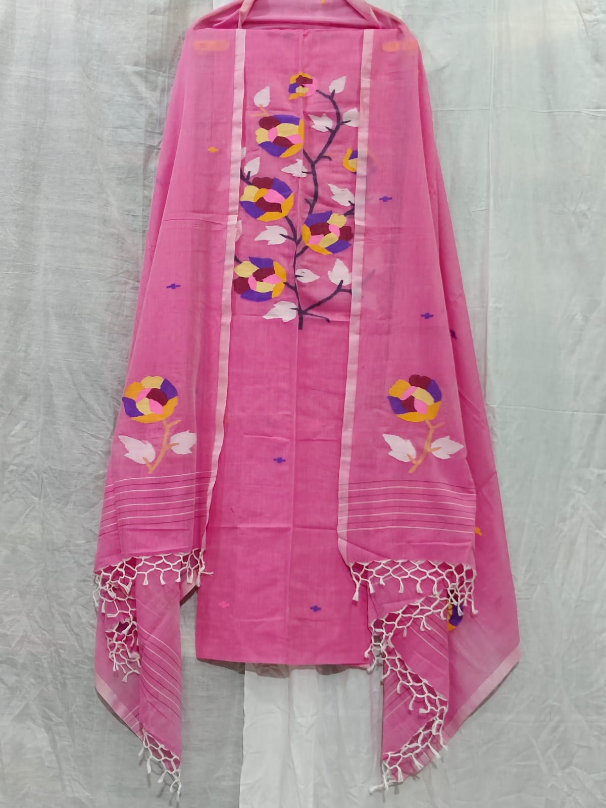 Poppy Mul cotton handloom suit with beautiful floral motifs, woven in soft Mulcotton Tantuj fabric by Rihyaaz.
