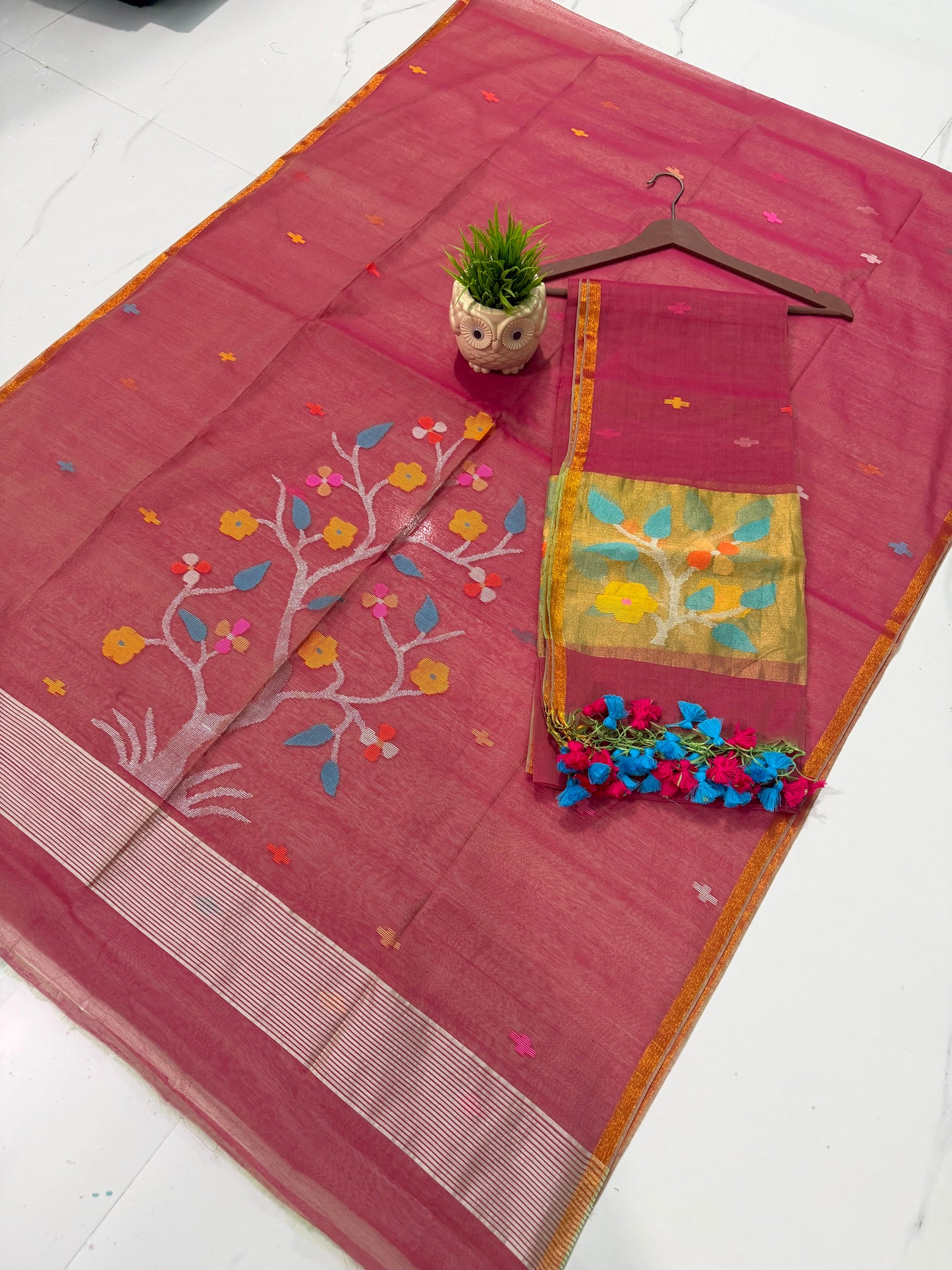 ⚜️ Muslin Jamdani Handwoven Suits with Tasselled Dupatta | Rihyaaz