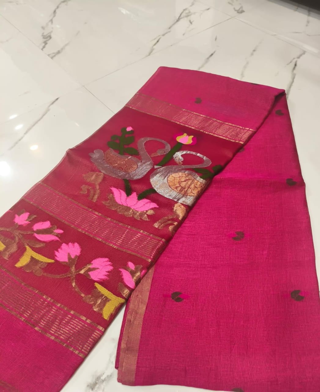 Batakh Silk Tissue Linen Saree by Rihyaaz – a luxurious handwoven saree blending silk tissue elegance with timeless Indian craftsmanship. Perfect for festive and occasion wear.