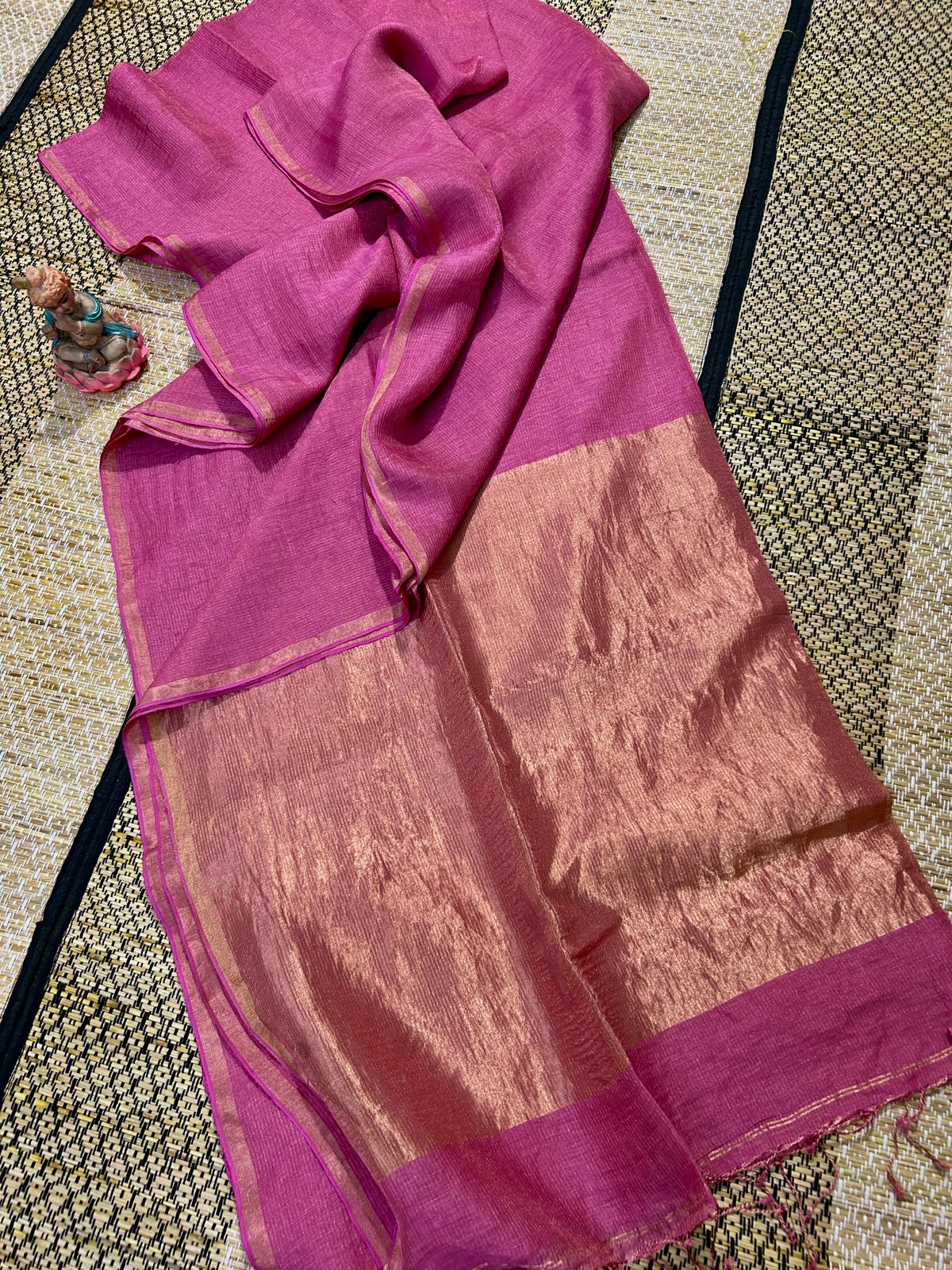 Liya - Silk Tissue Weaved Linen Saree with shimmering tissue palla by Rihyaaz, premium handwoven festive ethnic saree for weddings and celebrations.