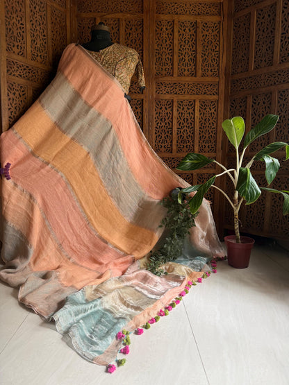 Luxe Peach pure 100 count Jayasree linen check saree with running blouse piece by Rihyaaz