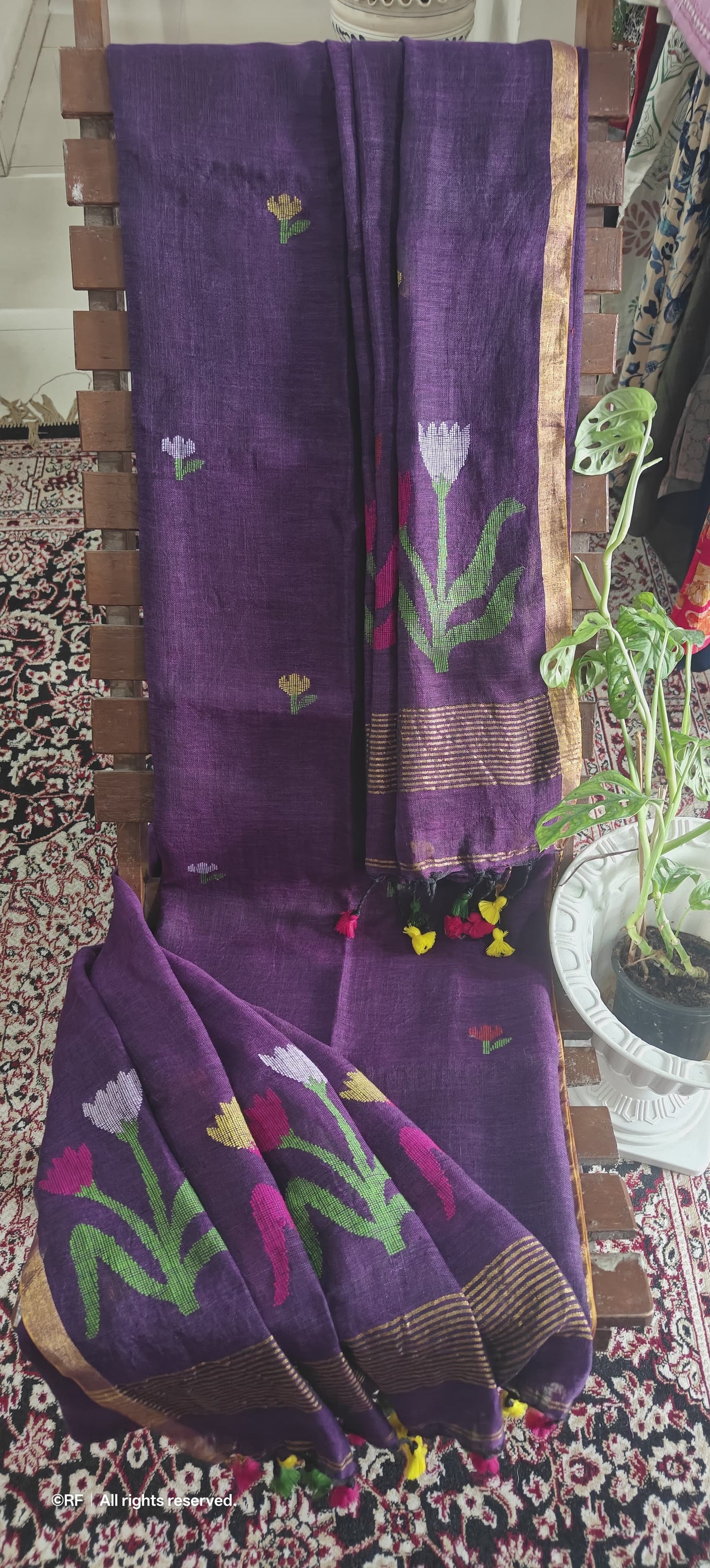 Tulip zari weaved 84 count Jayshree linen needle Jamdani suit with top and dupatta by Rihyaaz