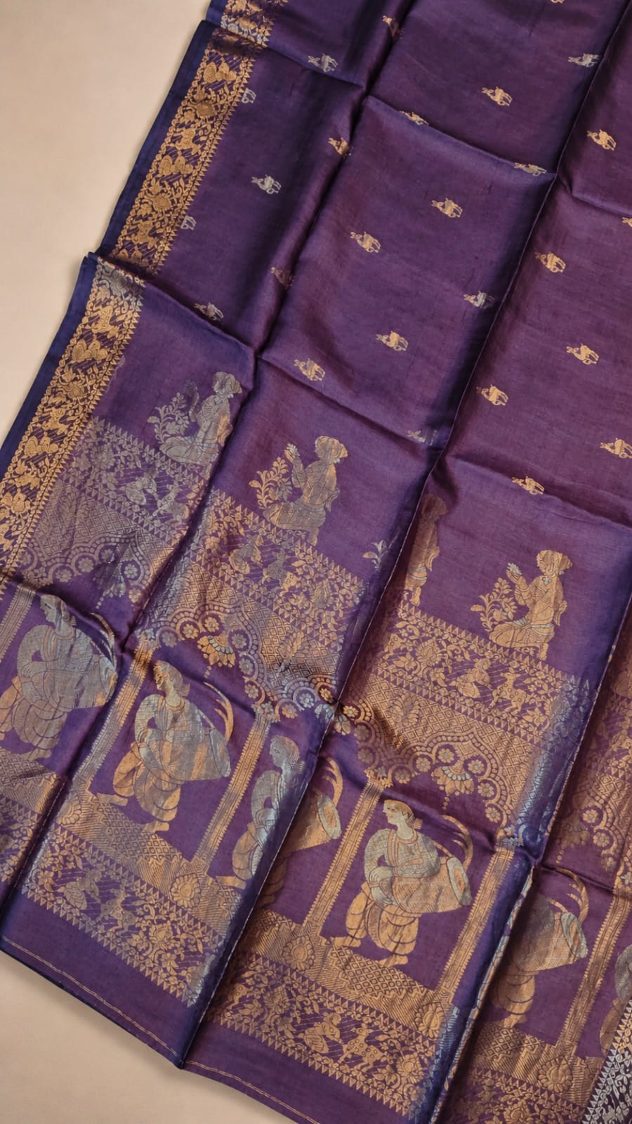 Dhakai exclusive pure Bengal tussar silk saree featuring elegant Tussar Swarnachuri weave, paired with a running blouse piece, from Rihyaaz’s premium handloom collection.