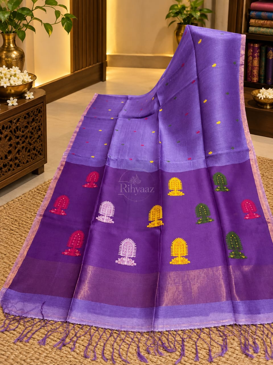 Mukut purple linen silk handwoven Jamdani saree by Rihyaaz, featuring elegant handwoven Jamdani craftsmanship on premium silk-linen fabric.