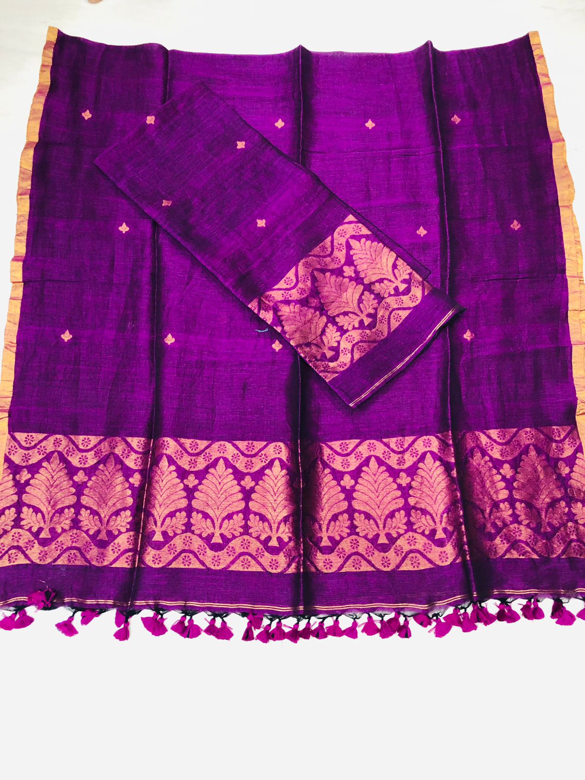 Kanchan - Premium Handwoven Linen Suit Set by Rihyaaz featuring elegant handcrafted linen fabric with traditional Indian weaving, luxury ethnic wear for festive, office, and casual occasions.