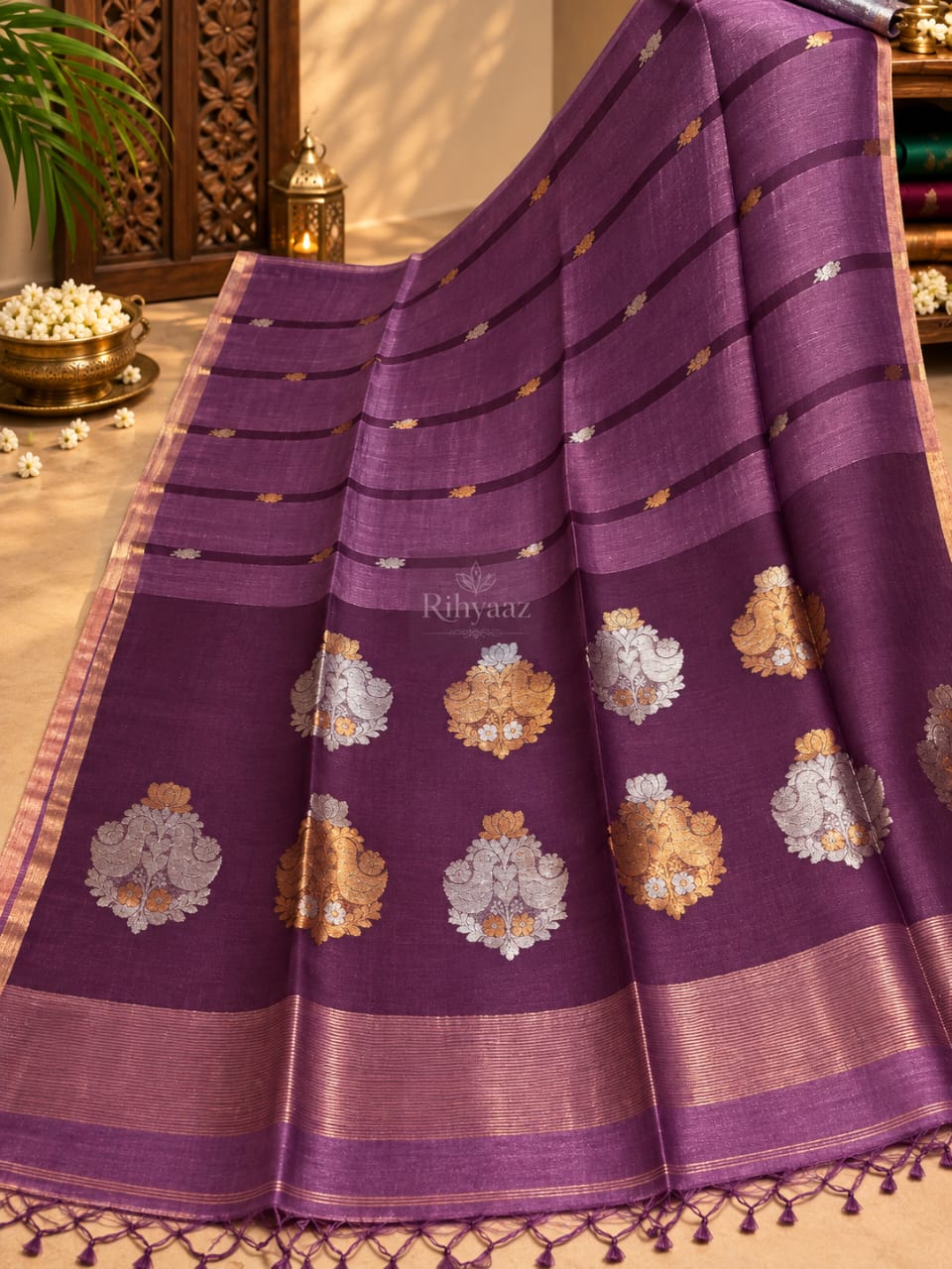 Aarti purple premium Resham by linen silk dual zari weaved Jamdani saree with intricate handwoven Jamdani detailing by Rihyaaz Fashions