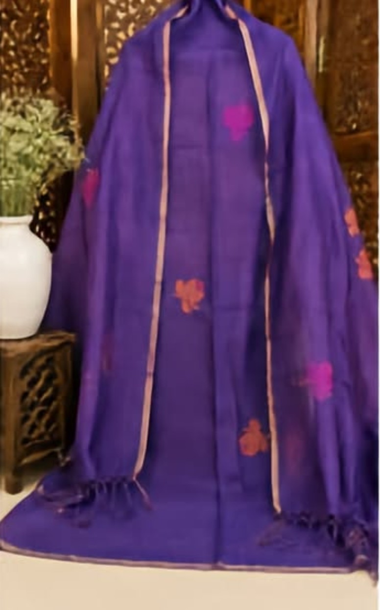 Kaash purple pure Jayshree linen and 120 count linen handwoven Jamdani suit set with 3 metre kurta fabric and 2.5 metre dupatta by Rihyaaz Fashions.