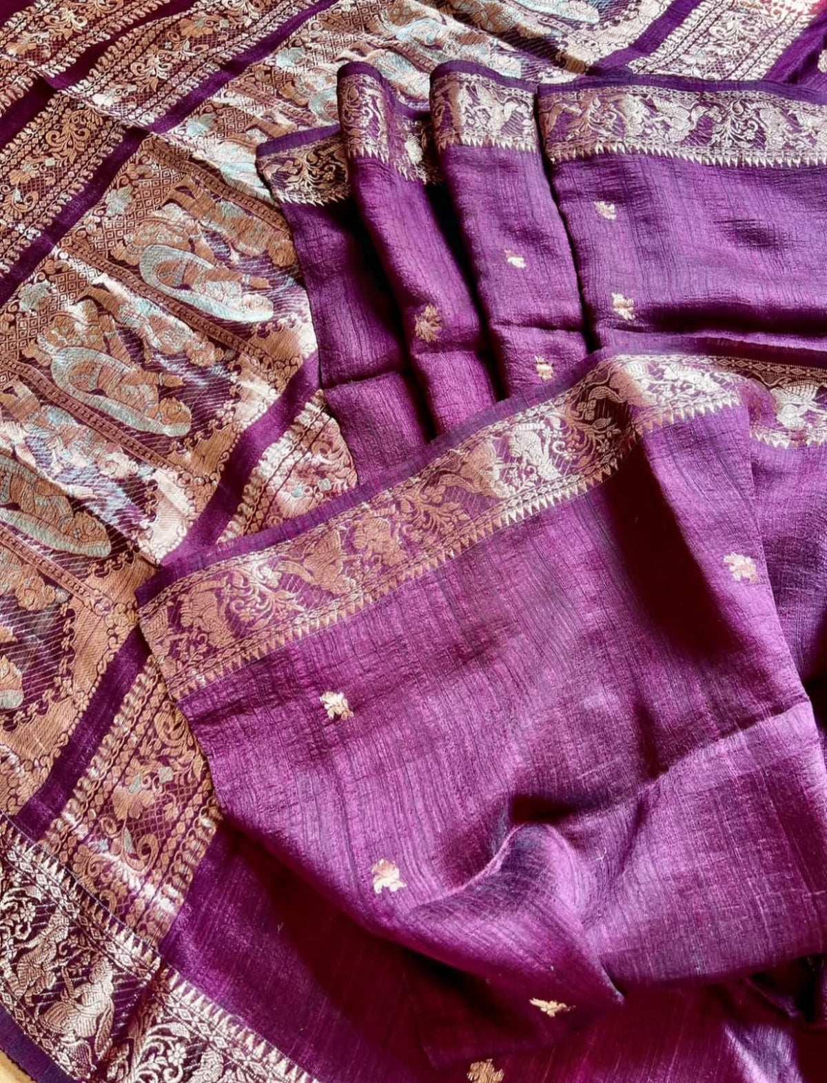 Putul - Authentic Pure Matka Handloom Baluchuri Silk Saree by Rihyaaz, Silk Mark Certified handwoven Bengal silk saree with traditional Baluchuri motifs, premium handcrafted festive and bridal ethnic wear.