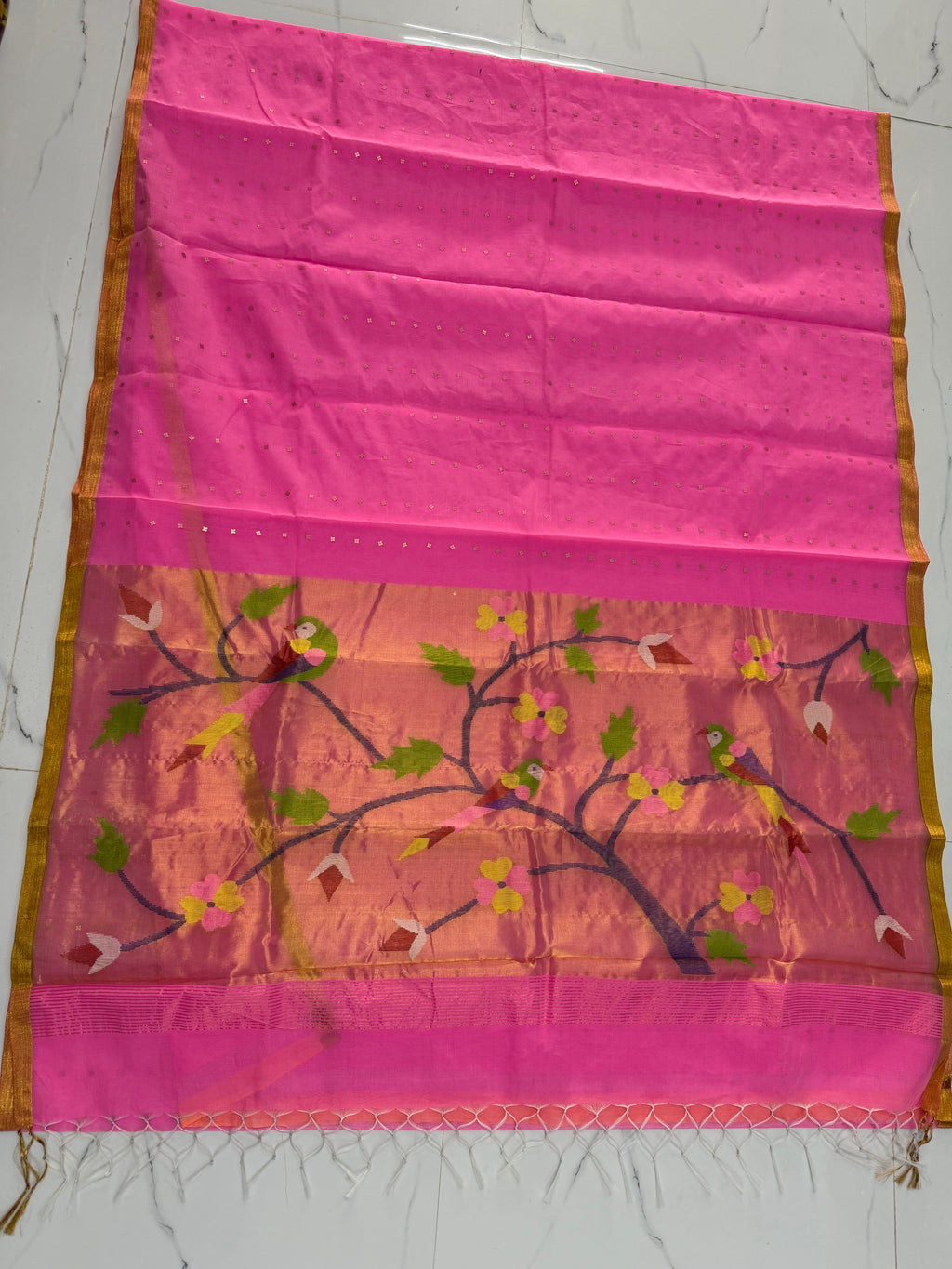 Tehni Rani pink sequin weaved Muslin Paithani saree by Rihyaaz, elegant traditional festive saree with intricate Paithani weaving and allover weaved sequin detailing.