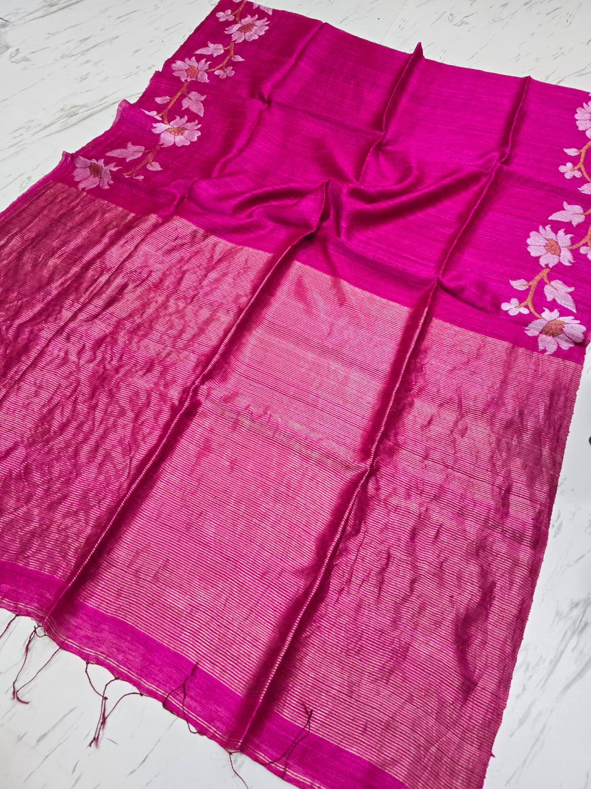 Jui Rani Pink Pure Motka Silk Saree with blouse piece from Rihyaaz. Premium-quality silk with Silk Mark authenticity, perfect for festive and traditional occasions.