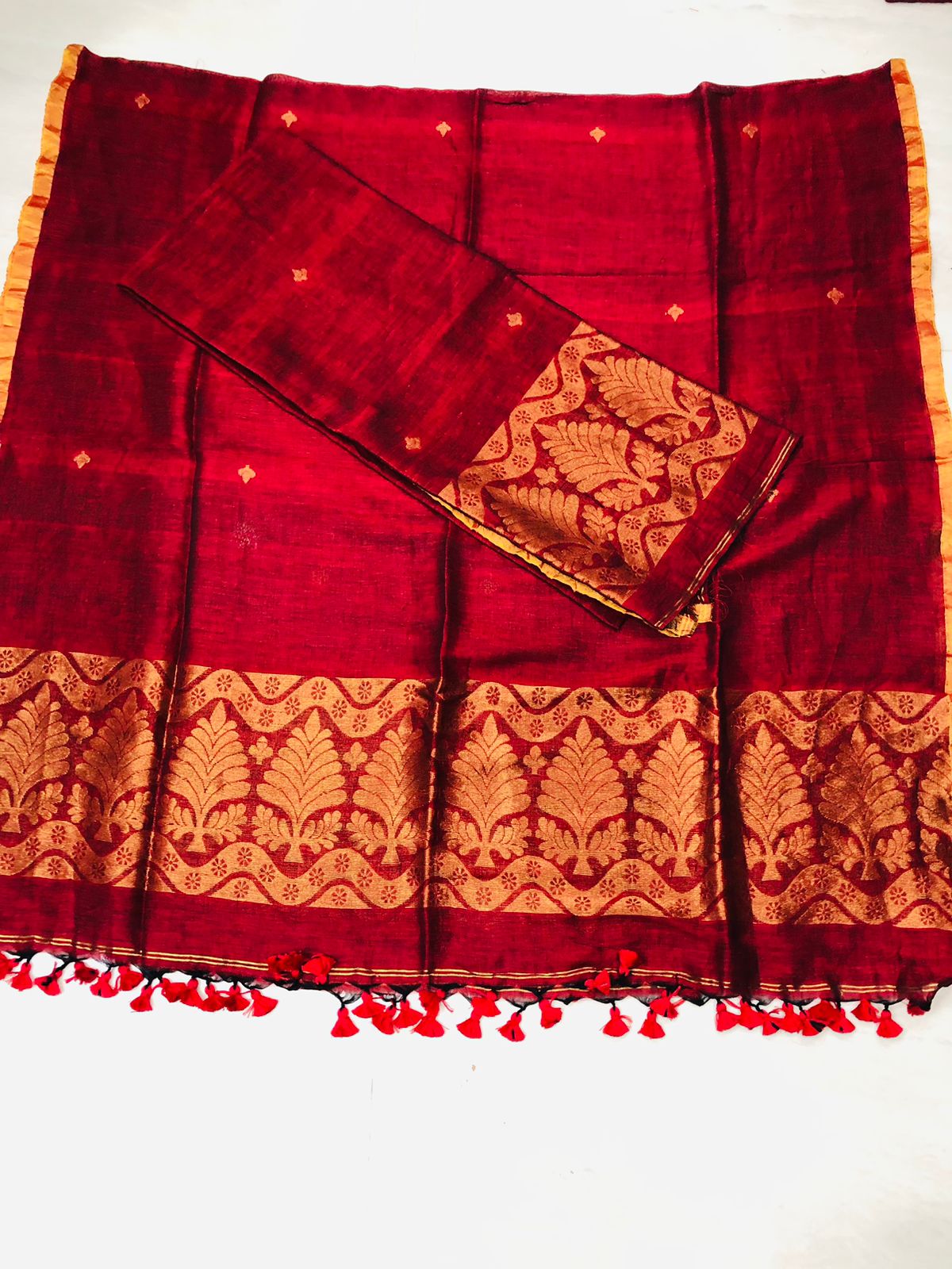 Kanchan - Premium Handwoven Linen Suit Set by Rihyaaz featuring elegant handcrafted linen fabric with traditional Indian weaving, luxury ethnic wear for festive, office, and casual occasions.