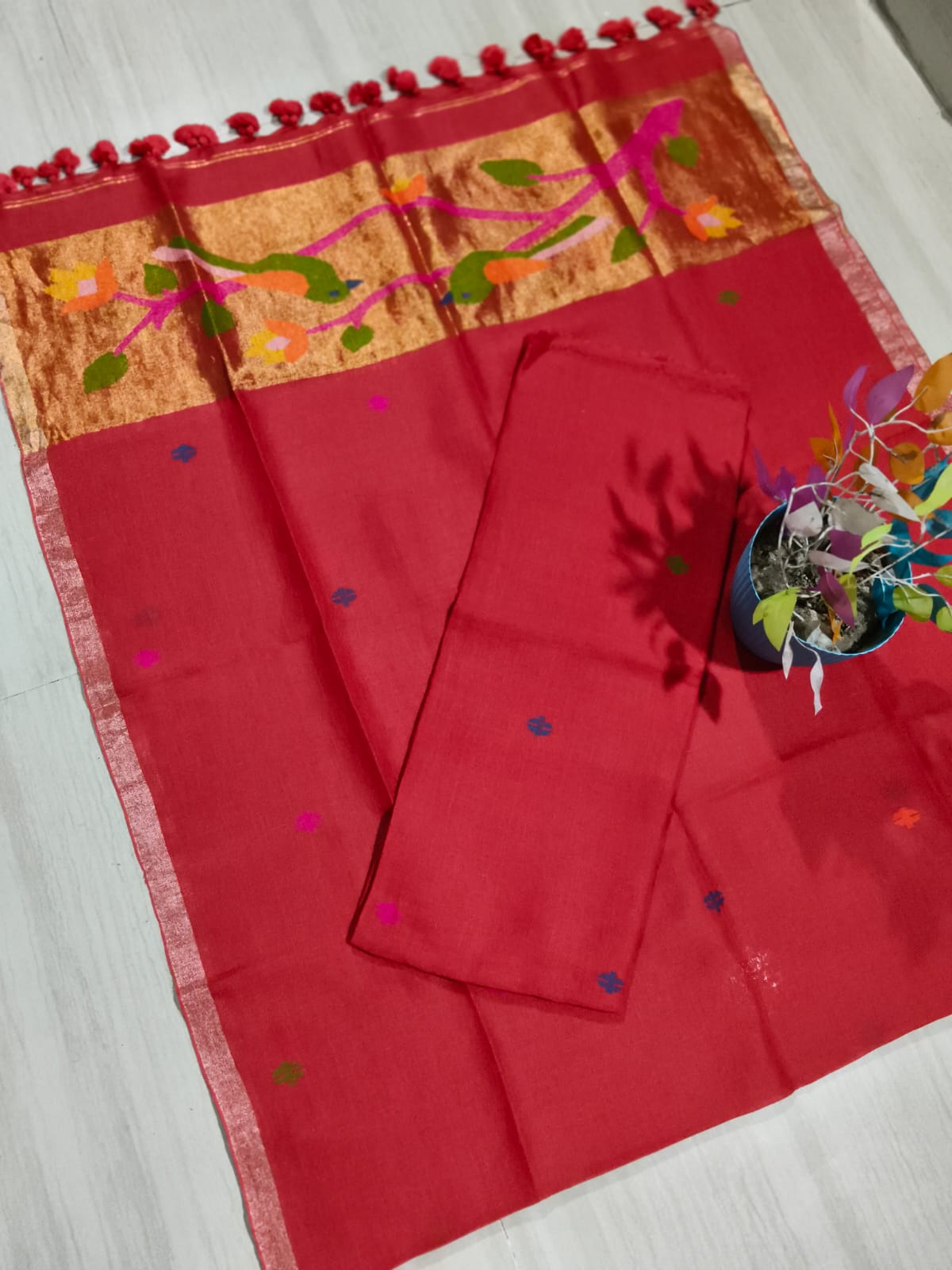 Moh red pure Jayshree by Jayshree Paithani palla linen suit by Rihyaaz Fashions, premium handwoven Indian ethnic wear