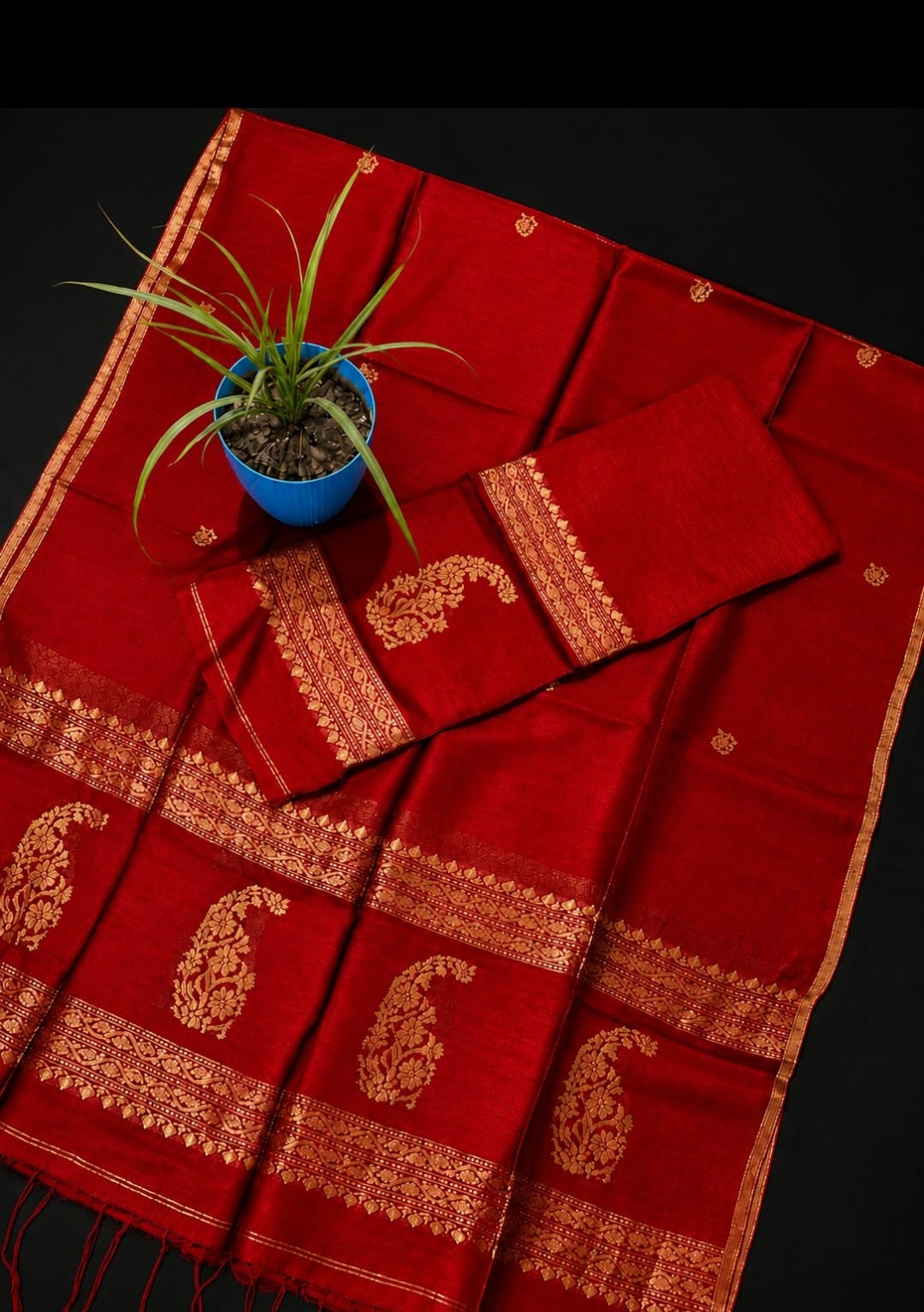 Mahira Silk Linen Kadhuwa Banarasi Weaving Suit by Rihyaaz featuring luxurious traditional Banarasi weaving, premium silk linen fabric, elegant ethnic wear for weddings, festive occasions, and celebrations.