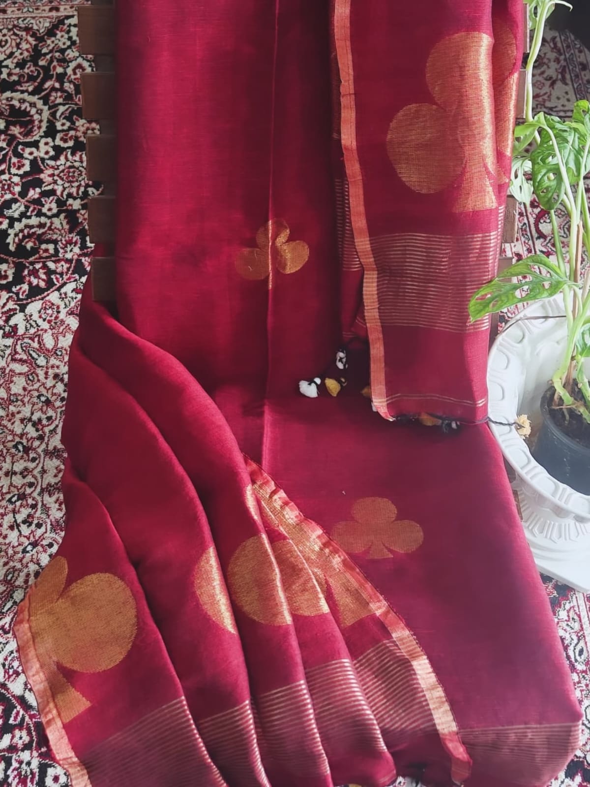 Chiri silk linen zari weaved suit with matching 2.5 x 2 metre dupatta by Rihyaaz, available in multiple colours and ready to dispatch.