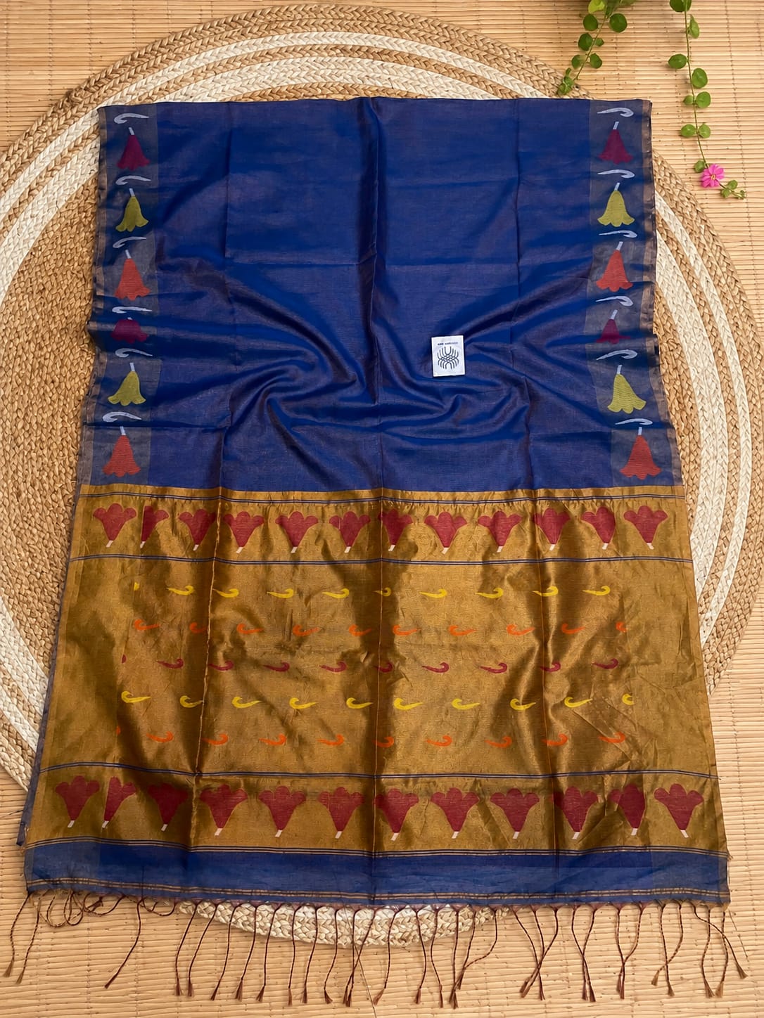 Taish authentic premium quality soft tissue linen handloom Jamdani saree with running blouse piece by Rihyaaz