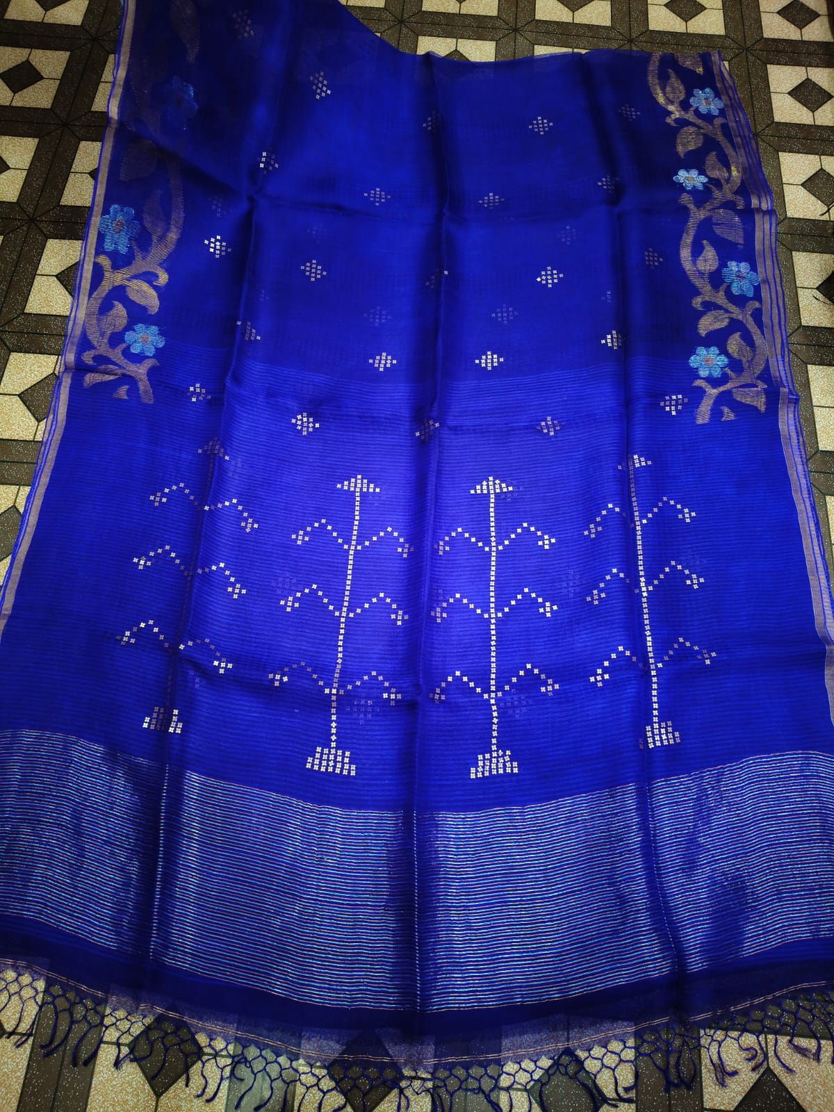 Maan pure premium Resham saree with needle tissue Jamdani work, brass sequin pallu and running blouse piece by Rihyaaz