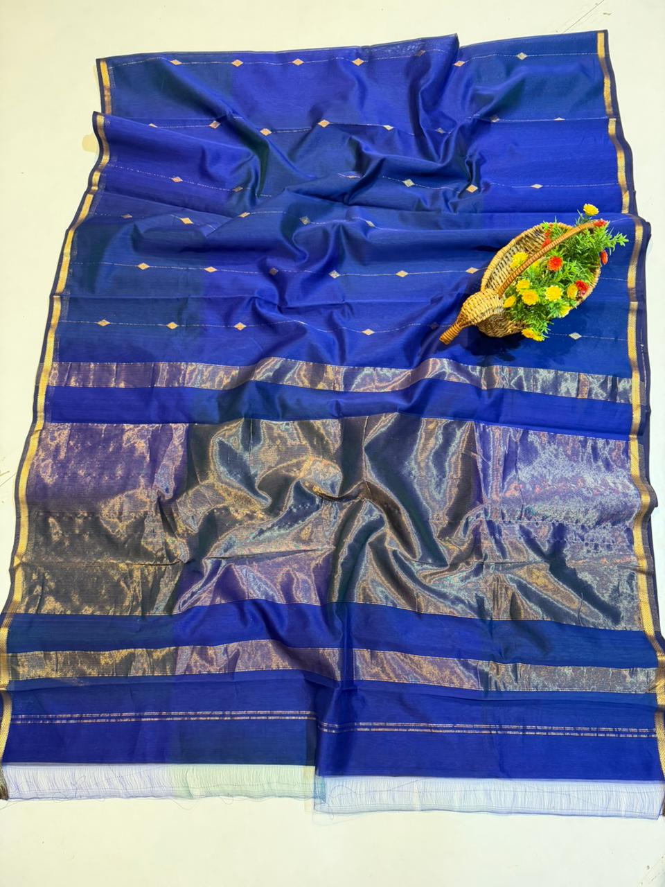 Noor, royal blue premium silk dual-tone Maheshwari saree by Rihyaaz Fashions, blending traditional Indian handloom elegance with timeless festive styling.