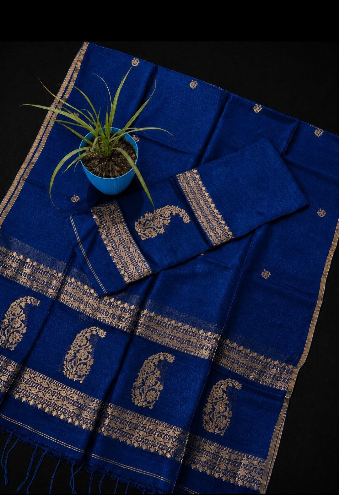 Mahira Silk Linen Kadhuwa Banarasi Weaving Suit by Rihyaaz featuring luxurious traditional Banarasi weaving, premium silk linen fabric, elegant ethnic wear for weddings, festive occasions, and celebrations.