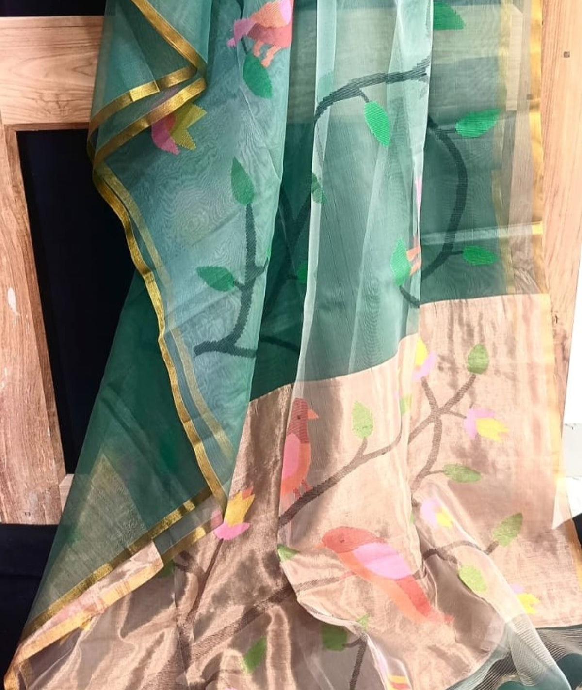 Shakuntala Muslin bird motif all-over weaved jamdani saree with paithani palla by Rihyaaz