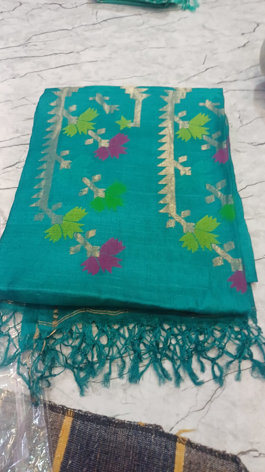 Rajeswari pure Tussar by Tussar hand-woven Jamdani saree with intricate needlework and floral motifs, and running blouse piece – Rihyaaz