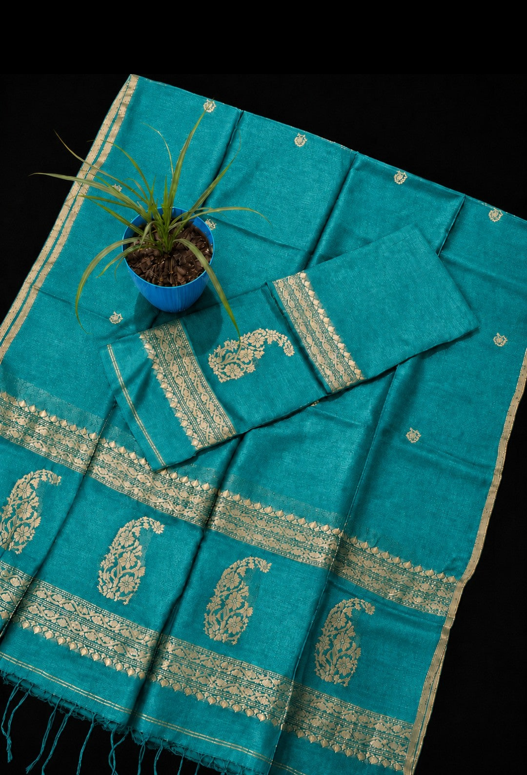 Mahira Silk Linen Kadhuwa Banarasi Weaving Suit by Rihyaaz featuring luxurious traditional Banarasi weaving, premium silk linen fabric, elegant ethnic wear for weddings, festive occasions, and celebrations.