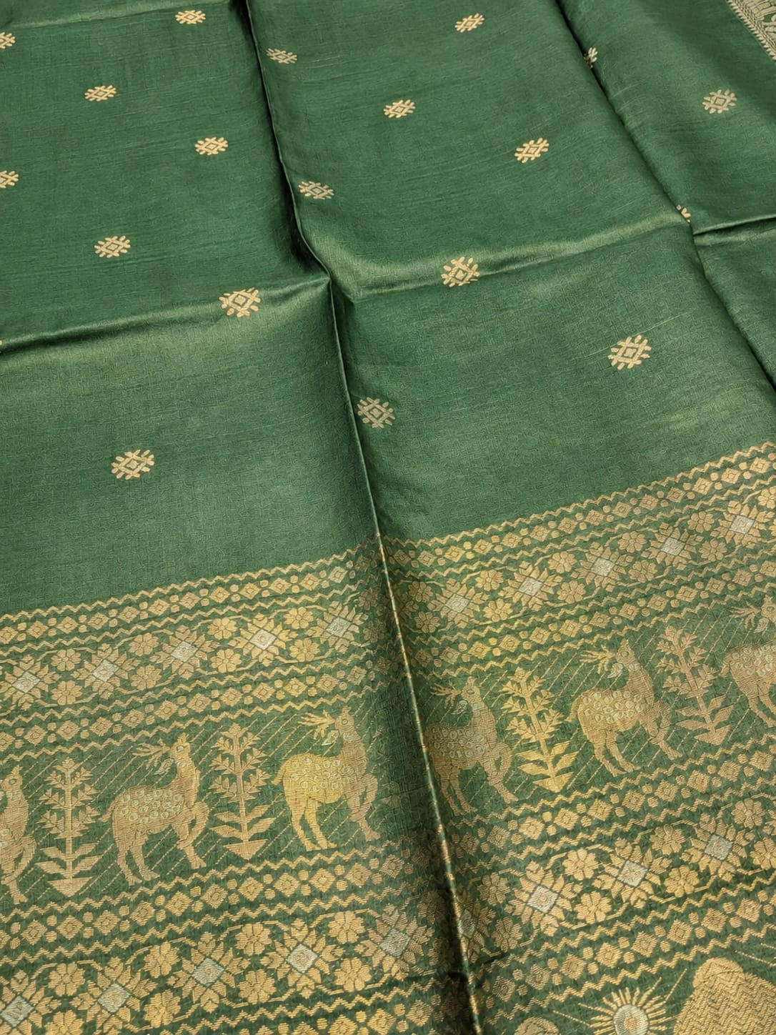 Hiran Teal Green pure Bengal Tussar silk Swarnachuri saree by Rihyaaz Fashions with running blouse piece.