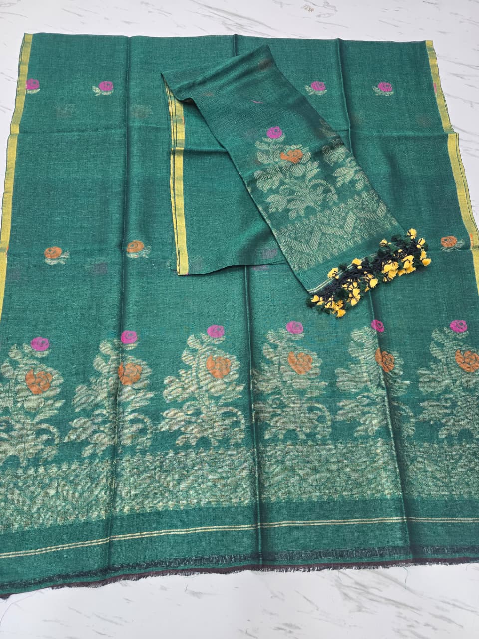 Linen zari weaved Jamdani suit with dupatta by Rihyaaz, showcasing elegant handwoven traditional craftsmanship and contemporary ethnic styling.