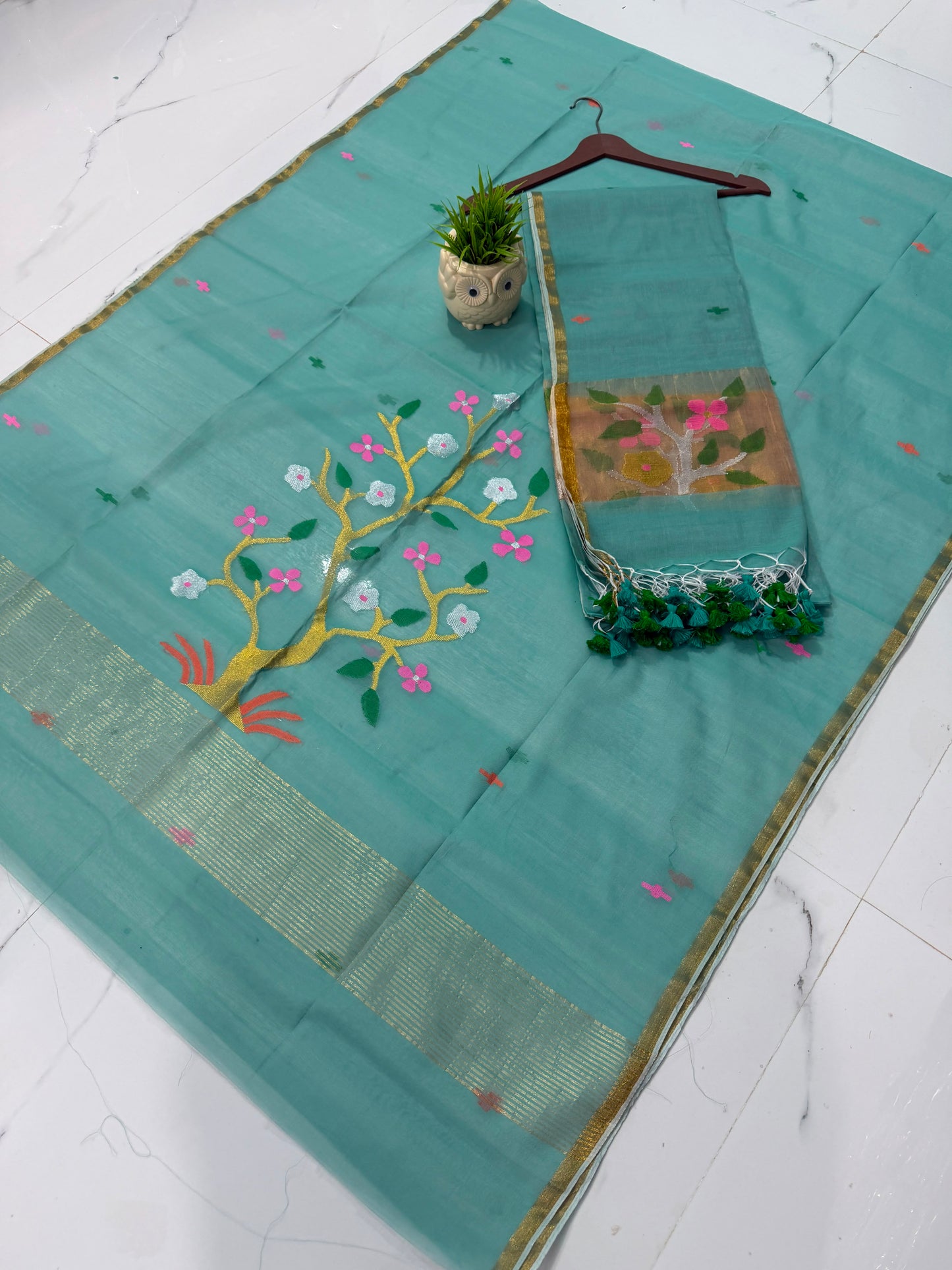 ⚜️ Muslin Jamdani Handwoven Suits with Tasselled Dupatta | Rihyaaz