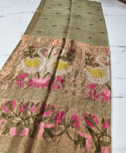Batakh Silk Tissue Linen Saree by Rihyaaz – a luxurious handwoven saree blending silk tissue elegance with timeless Indian craftsmanship. Perfect for festive and occasion wear.