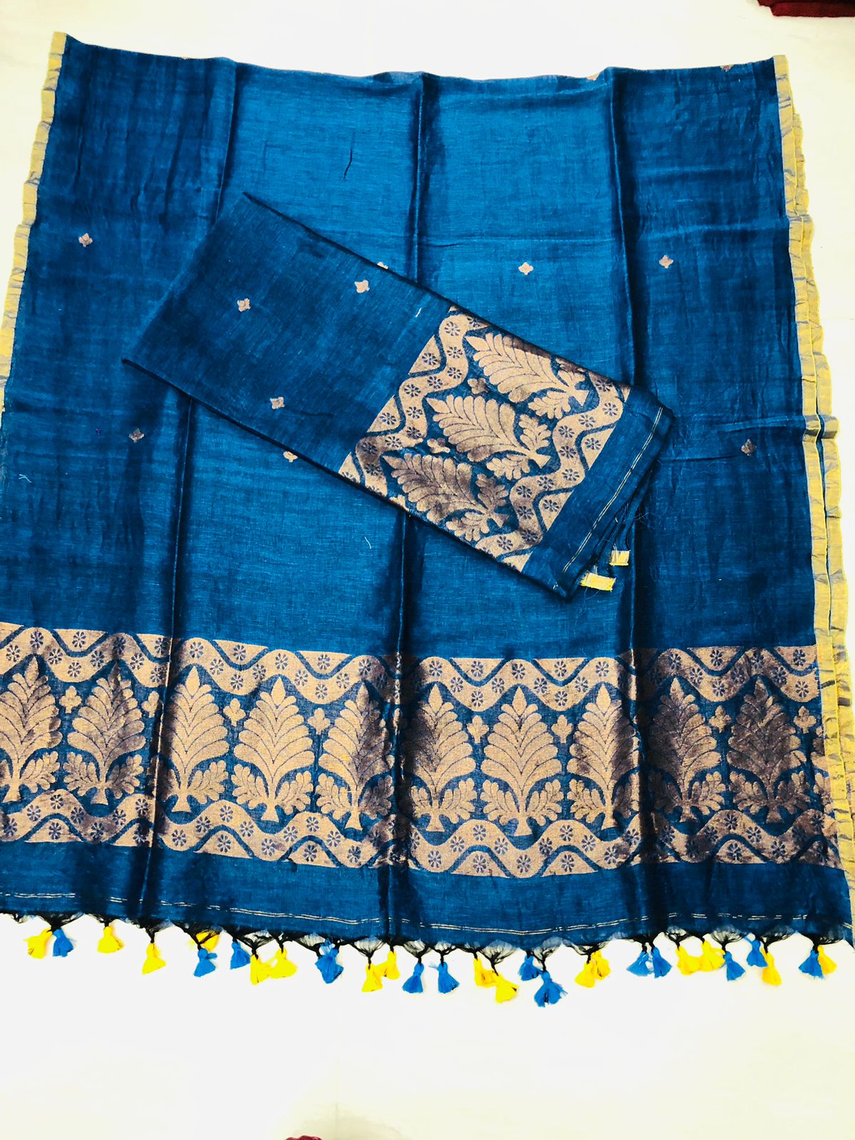 Kanchan - Premium Handwoven Linen Suit Set by Rihyaaz featuring elegant handcrafted linen fabric with traditional Indian weaving, luxury ethnic wear for festive, office, and casual occasions.
