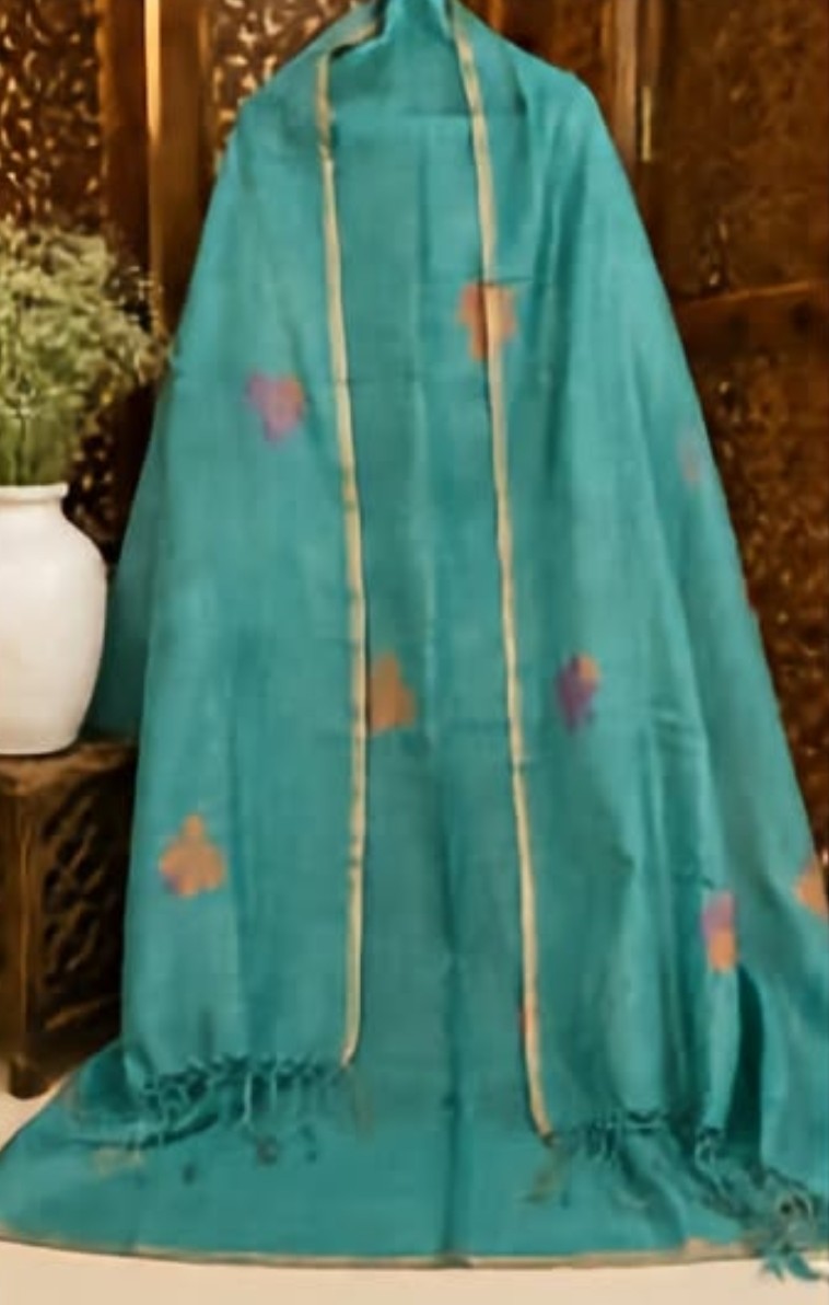 Kaash turquoise pure Jayshree linen and 120 count linen handwoven Jamdani suit set with 3 metre kurta fabric and 2.5 metre dupatta by Rihyaaz Fashions.