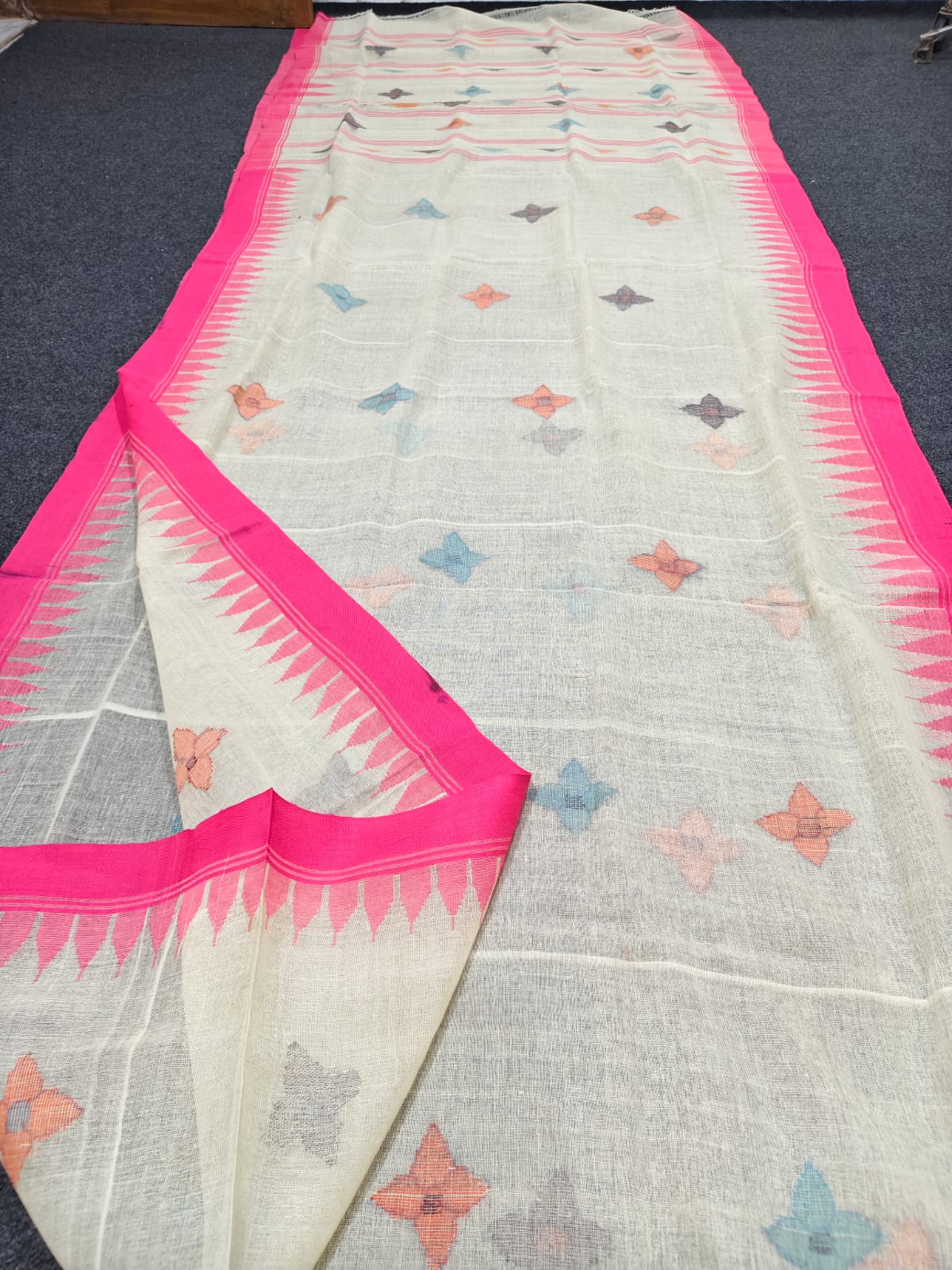 Moirangphee cotton handloom saree by Rihyaaz, showcasing traditional Indian weaving craftsmanship and elegant ethnic design