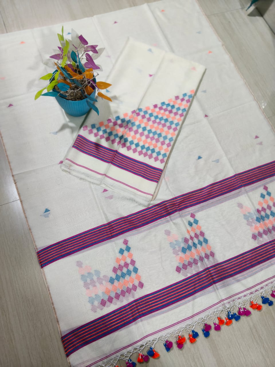 Trayee - Mul Cotton Needle-Weaved Jamdani Suit Set | Rihyaaz