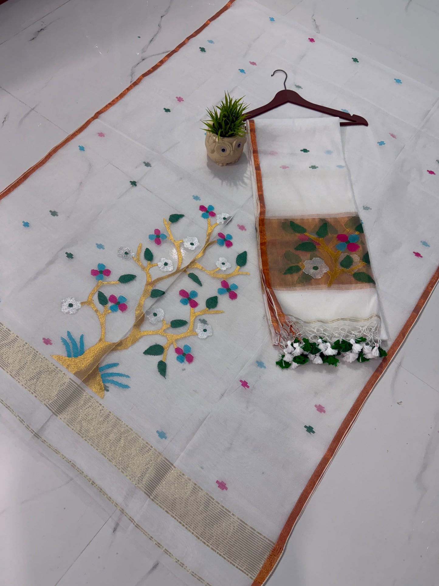 ⚜️ Muslin Jamdani Handwoven Suits with Tasselled Dupatta | Rihyaaz