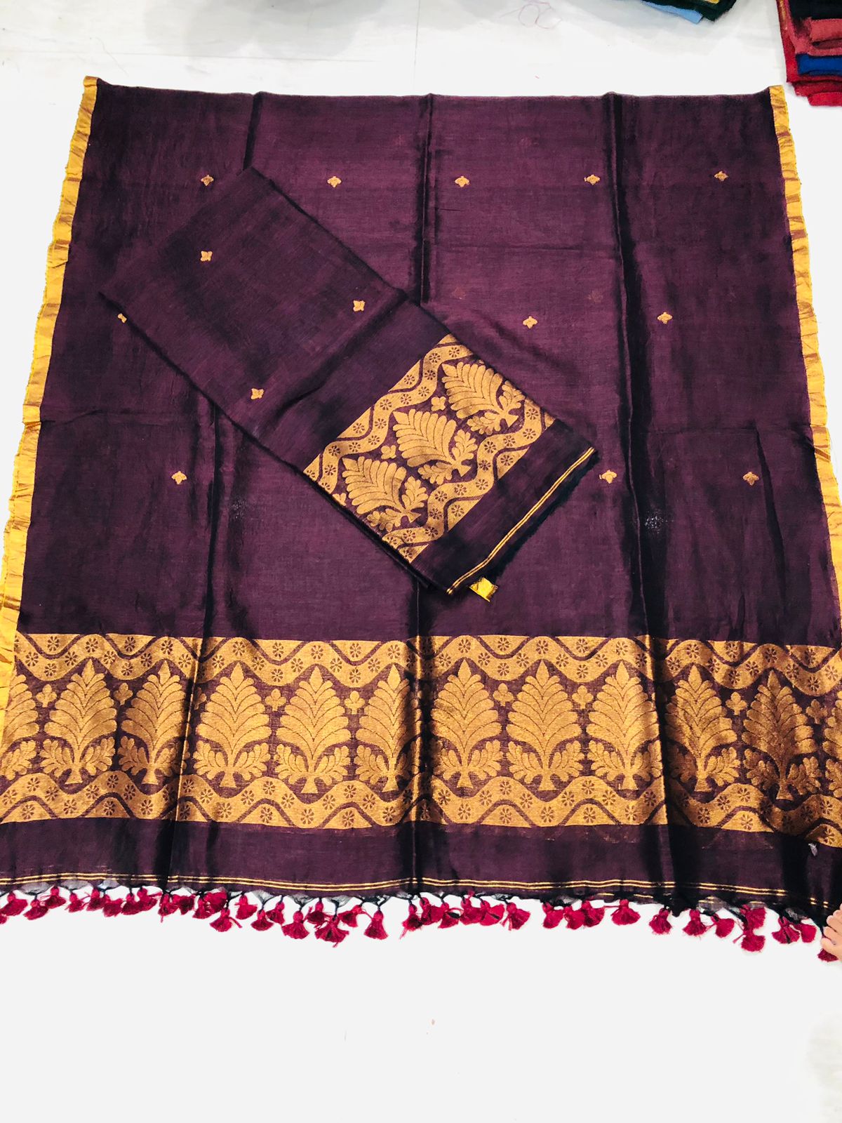 Kanchan - Premium Handwoven Linen Suit Set by Rihyaaz featuring elegant handcrafted linen fabric with traditional Indian weaving, luxury ethnic wear for festive, office, and casual occasions.