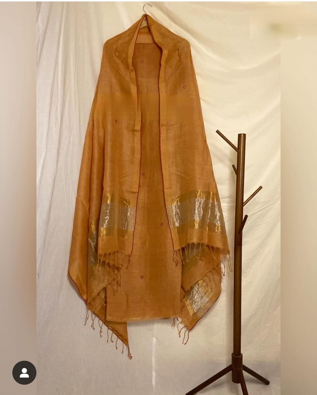 Sitara - Premium Linen by Linen Elegance suit for women by Rihyaaz featuring elegant handwoven linen fabric, luxurious ethnic design, and timeless festive wear.